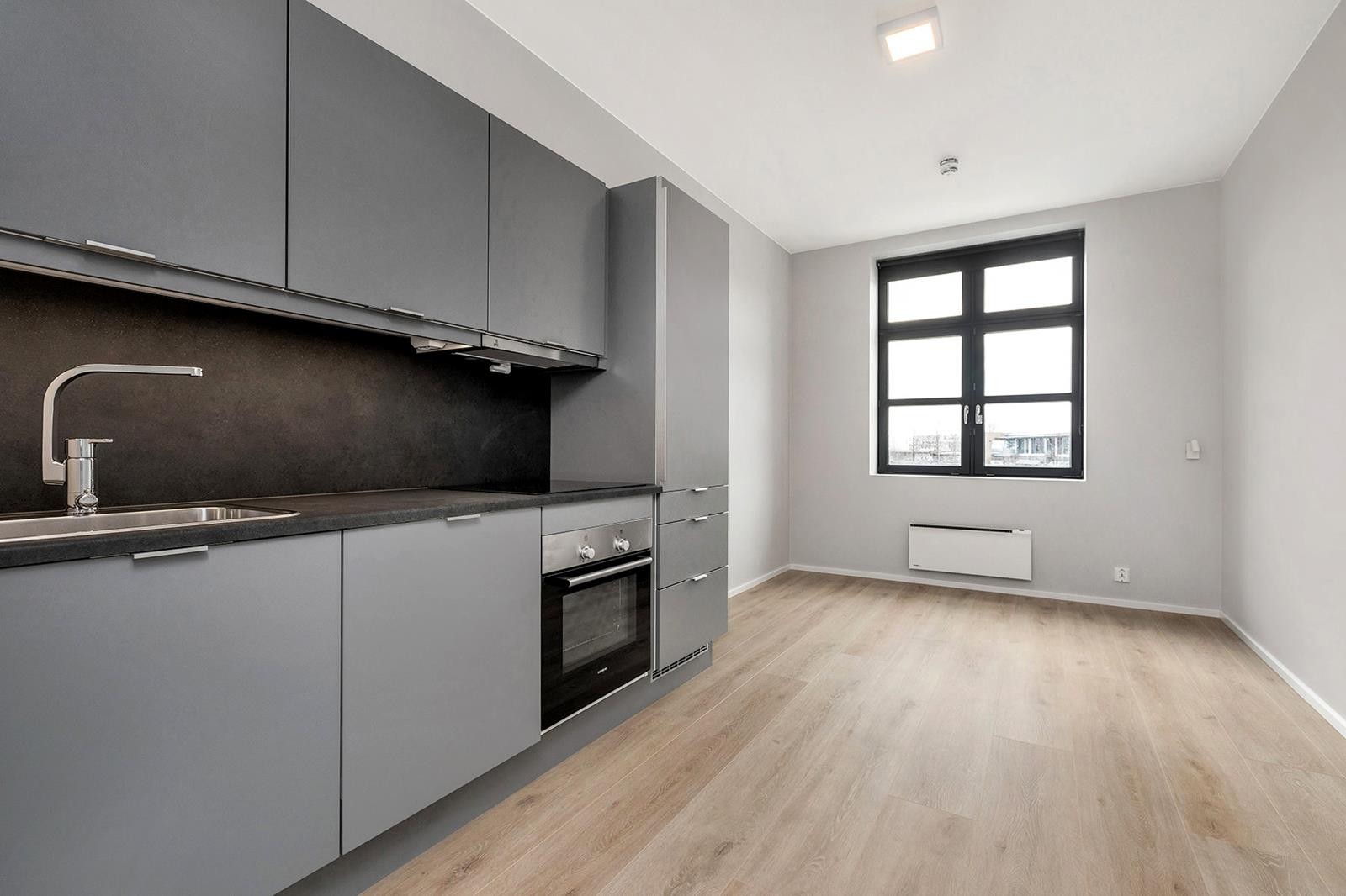 Høyt under taket. Galleribilde