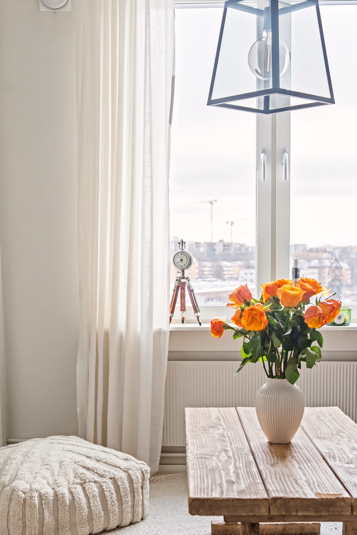 Boligen ligger i 7. etasje, og den luftige plasseringen gir deg flott utsikt Galleribilde