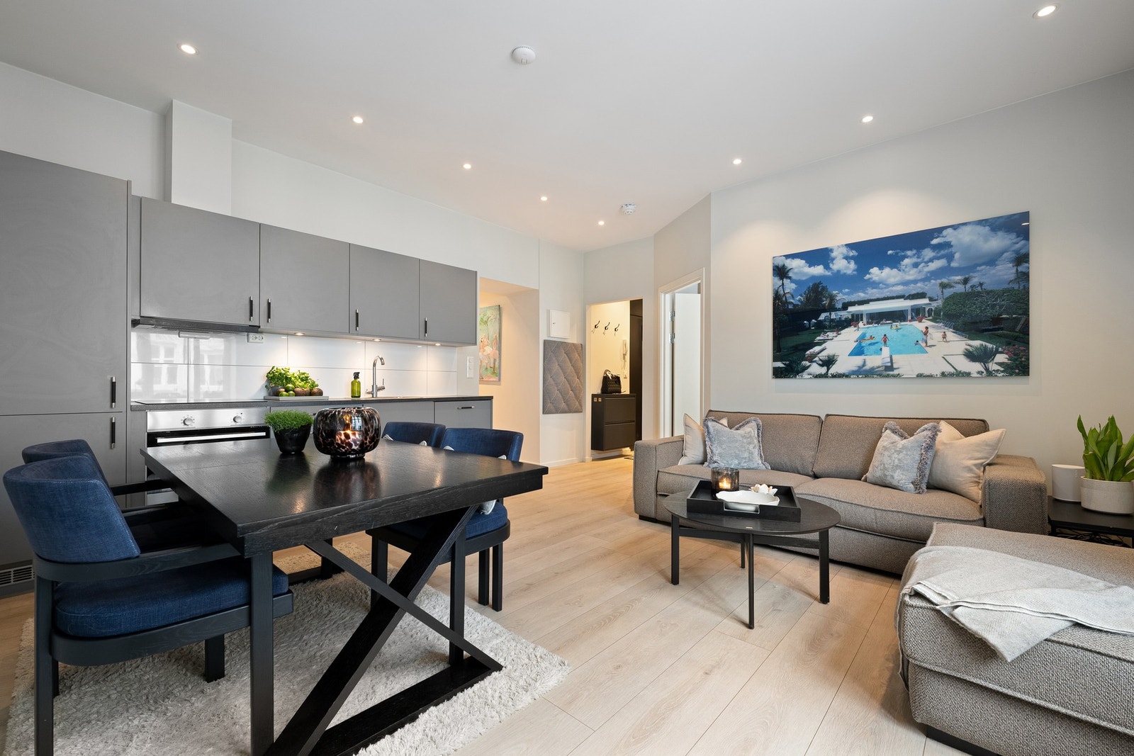 Innfelte downlights i alle rom Galleribilde