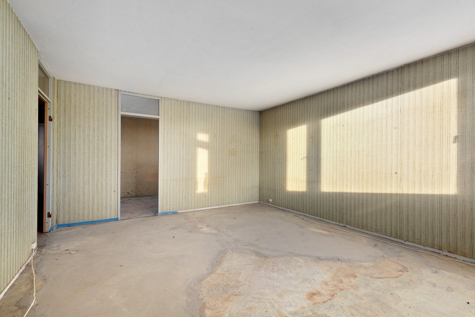 Det er lettvegg mellom stue og soverom Galleribilde