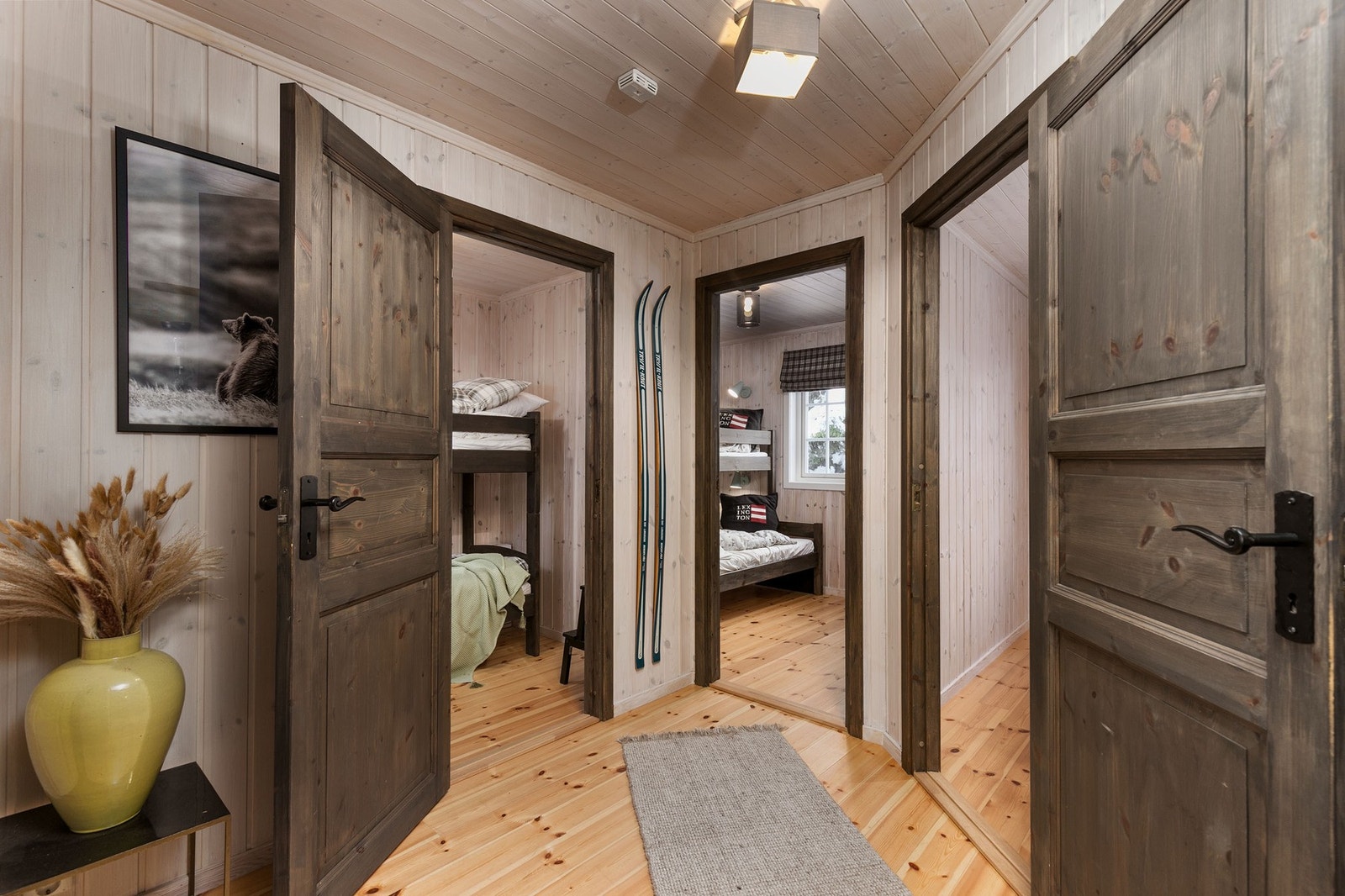 Gang mellom soverom og bad. Galleribilde