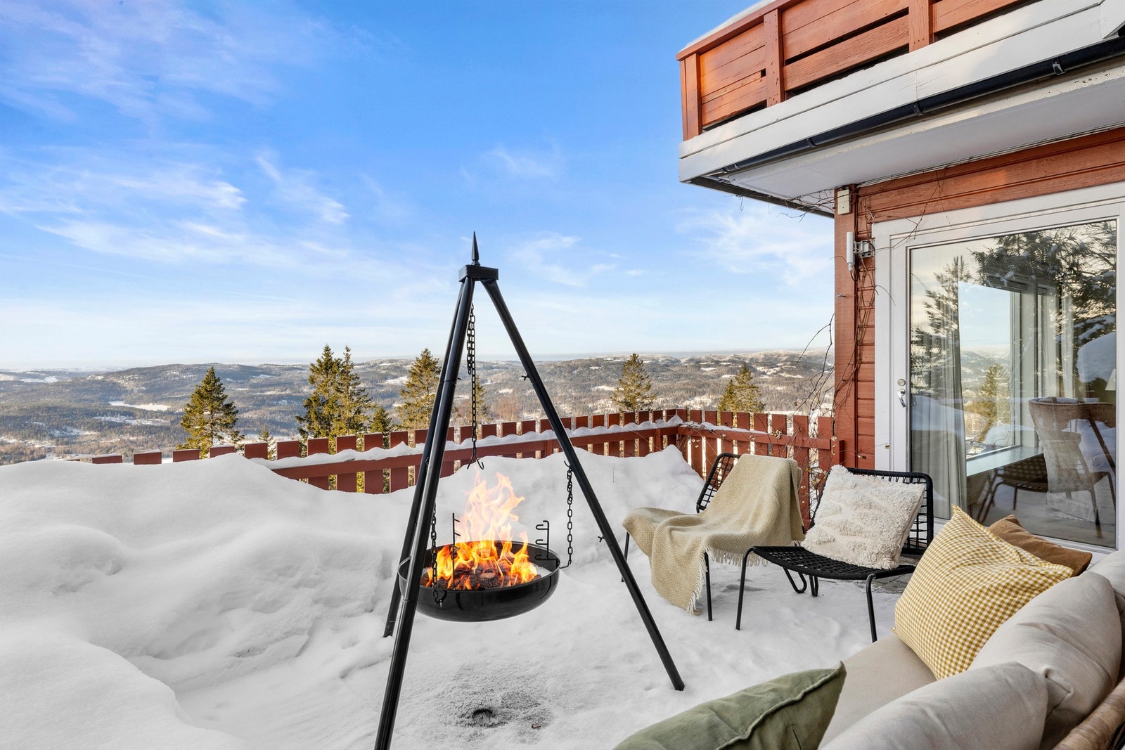 Lillevannsveien 61 F presenteres av Mekleriet ved Helene Antone Norstrøm. Foto: Mads Karlsen v/ Shuttr Eiendomsfoto. Galleribilde