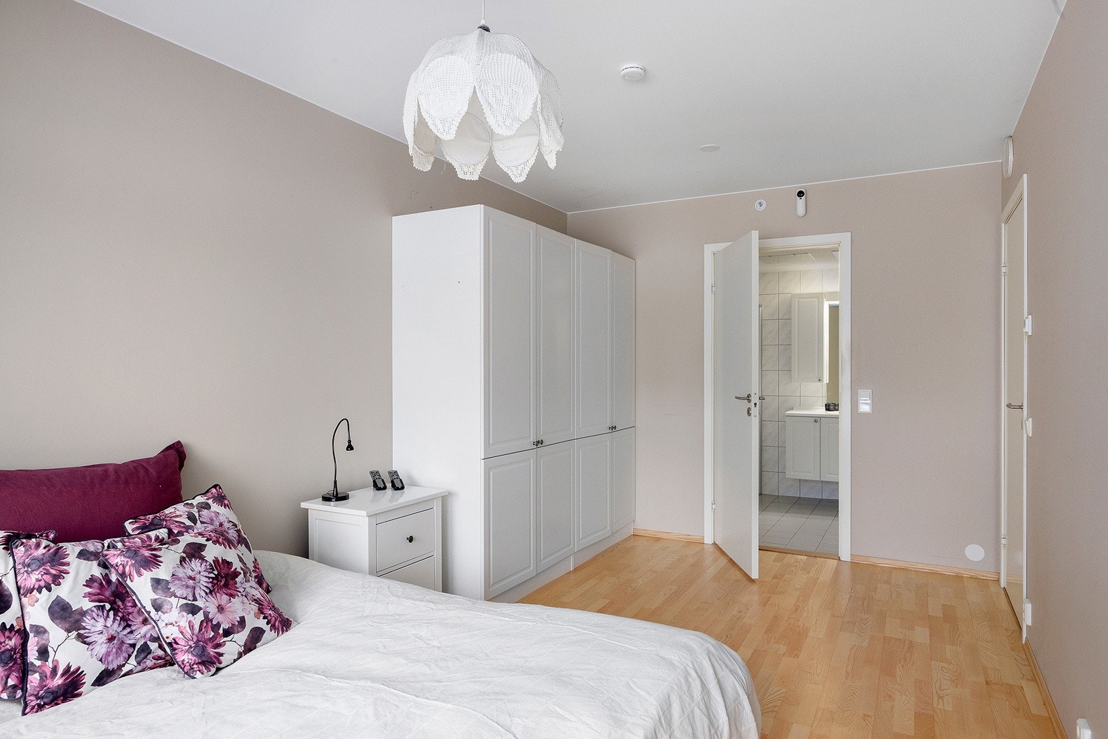 Tilknyttet eget bad. Galleribilde