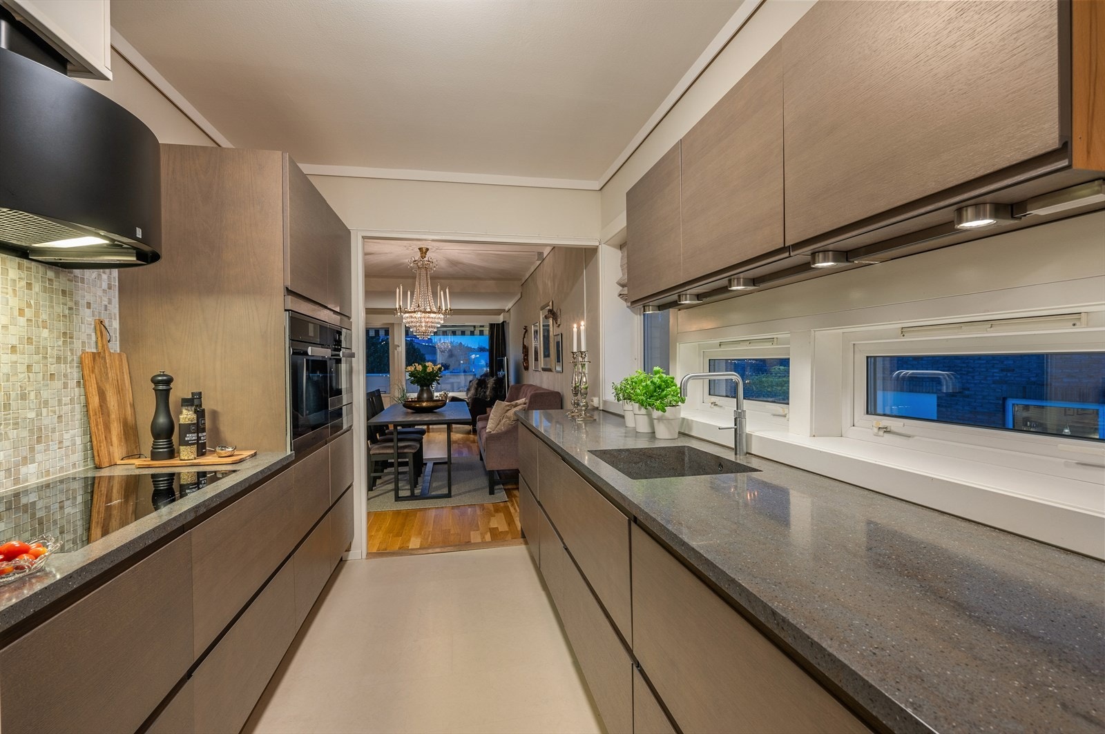 Kjøkken er nytt fra 2015 og er levert av Husebykjøkken Galleribilde