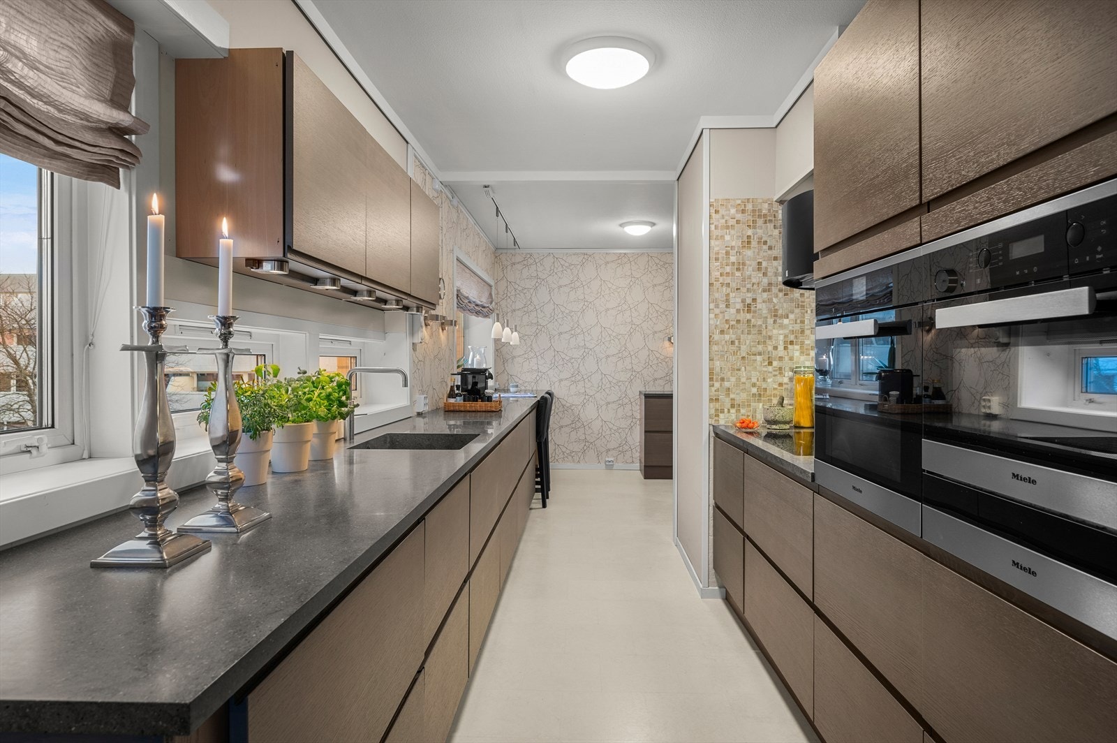 Kjøkken er utvidet og er på romslige 16,3m² Galleribilde