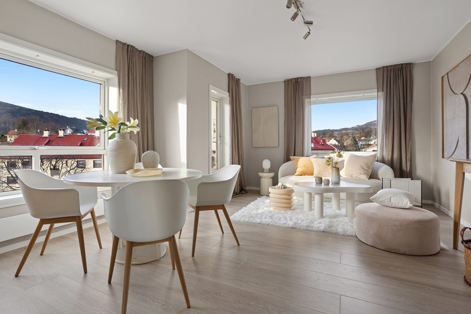 Velkommen til Kristofer Jansons vei 18 - Presentert av Liam Hellesund v/DNB Eiendom Galleribilde