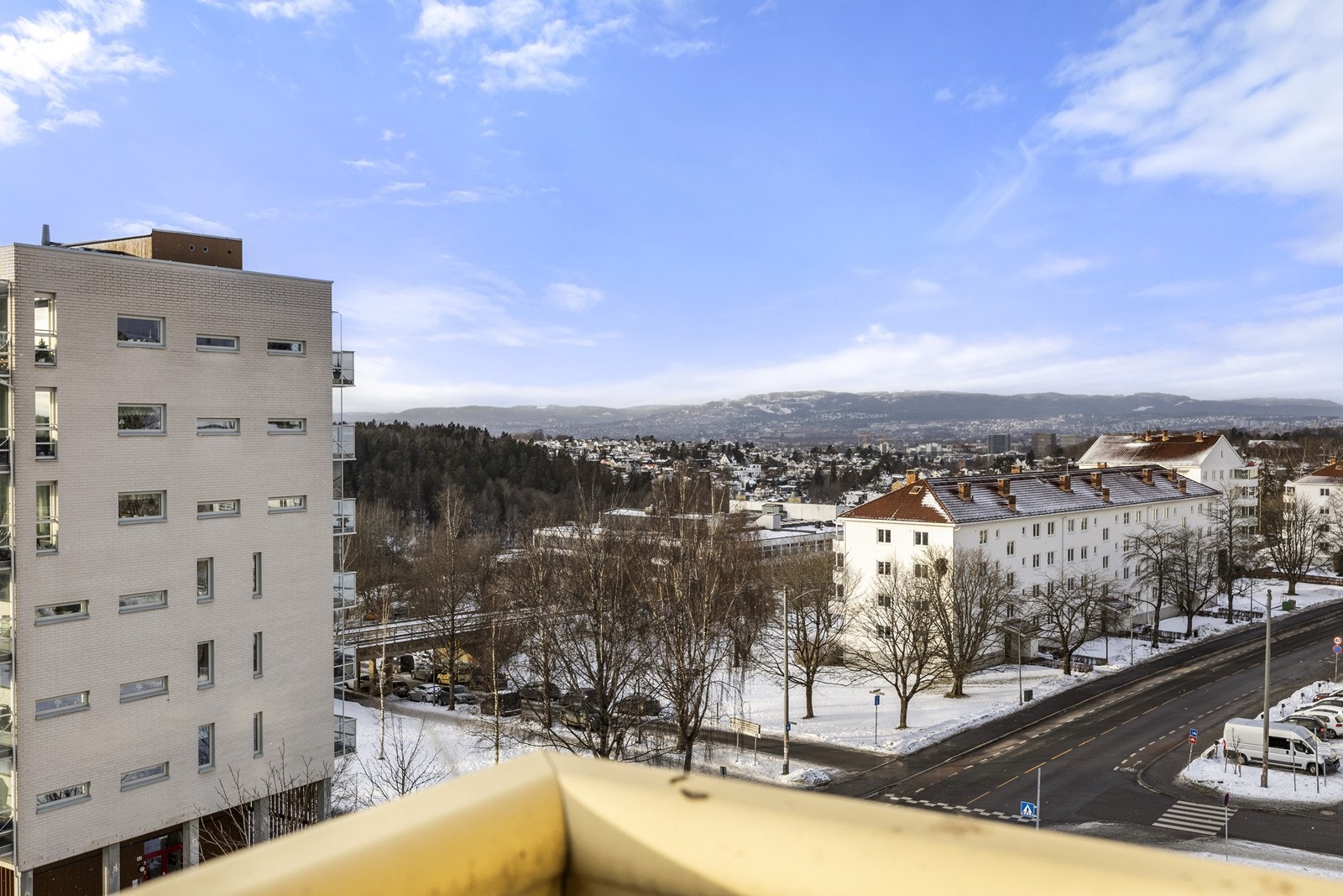 Fra leiligheten er det kort vei til Østmarka, som byr på flotte turmuligheter sommer som vinter. Galleribilde