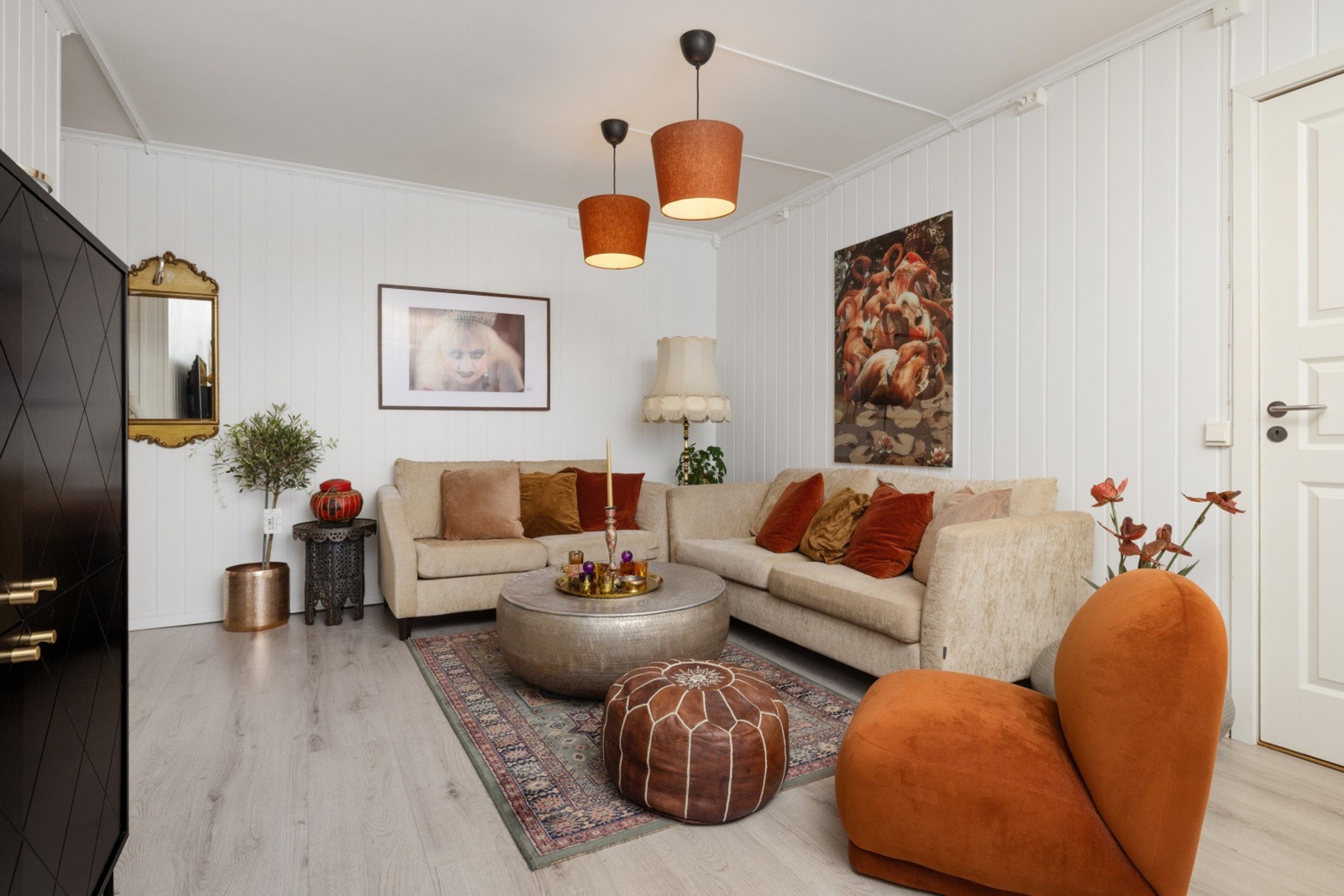 Innbydende stue med lune fargevalg Galleribilde