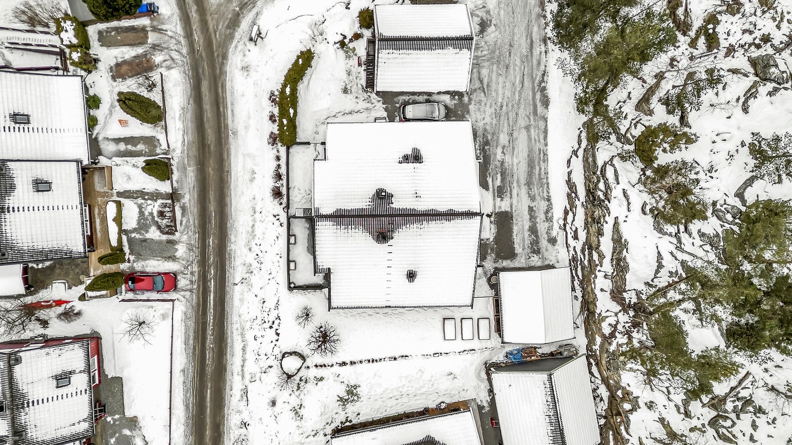 Oversiktsbilde av eiendommen. Galleribilde