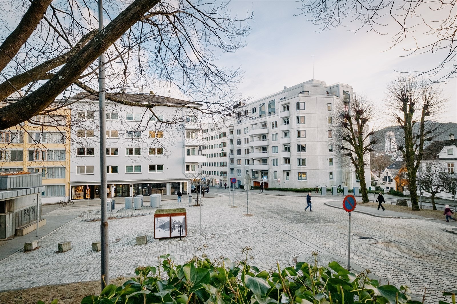 Med kort vei til alt er beliggenheten ideell for deg som ønsker en enkel og komfortabel hverdag. Galleribilde