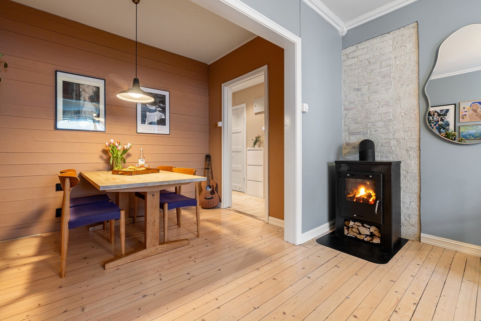 Peisovn i stuen - perfekt for kalde høst- og vinterdager. Galleribilde