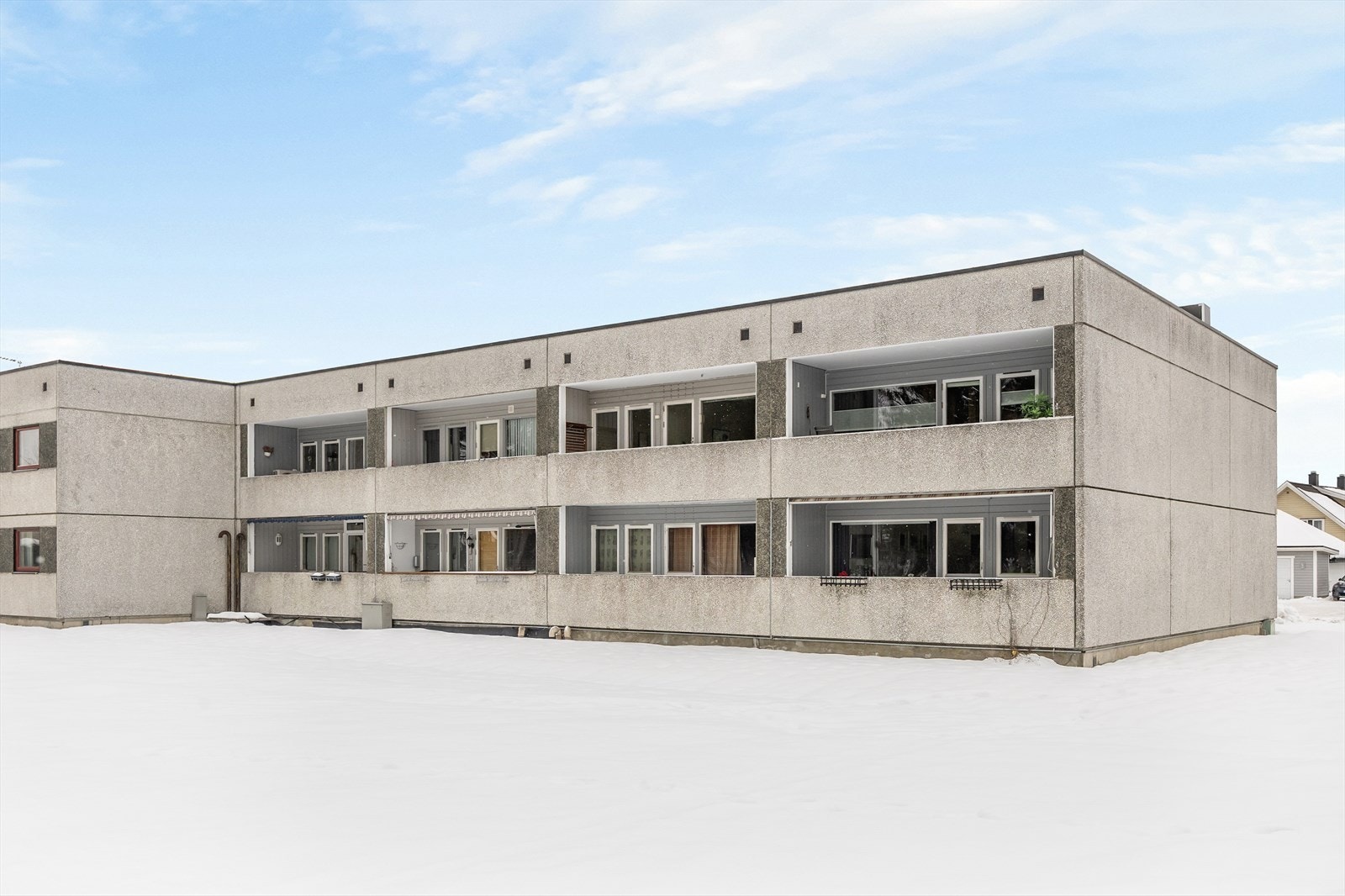 Sletta borettslag består av lavblokkbebyggelse i et etablert og rolig område. Galleribilde