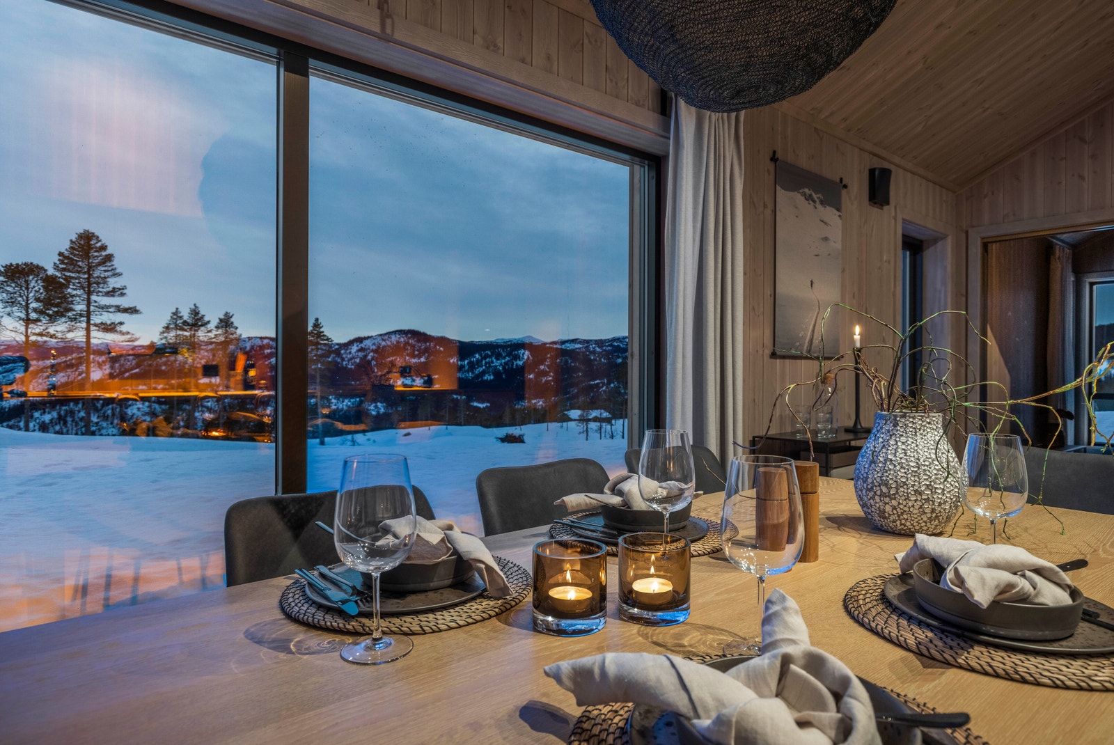 Interiørbilde fra vår tidligere visningshytte på Turufjell. Galleribilde