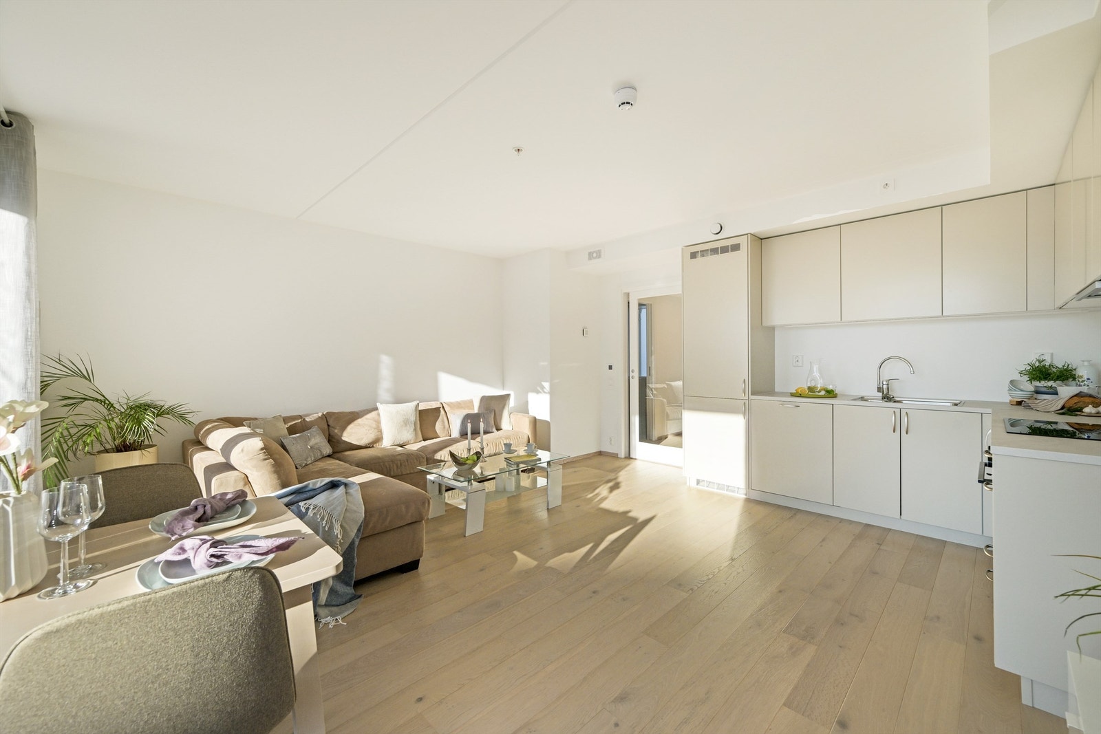 Lys og fin leilighet med en bra planløsning Galleribilde