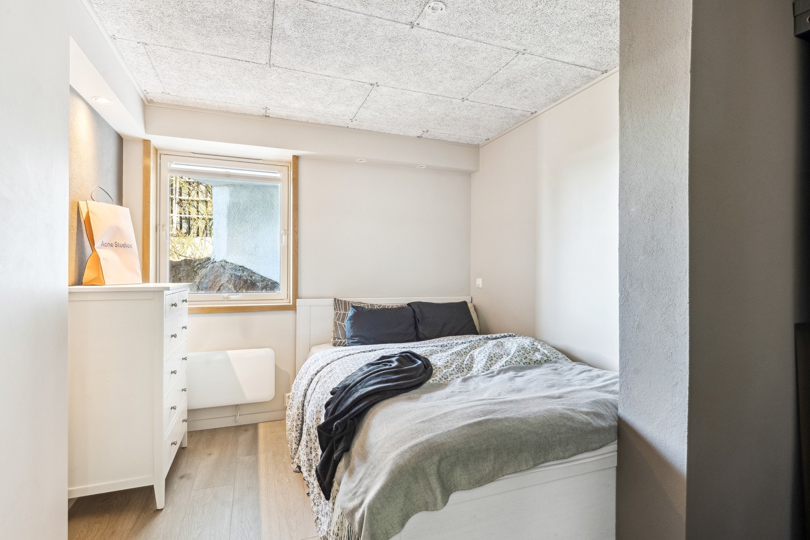 Boligen har en romslig utleiedel på 50 kvadratmeter og passer perfekt for et par. Galleribilde