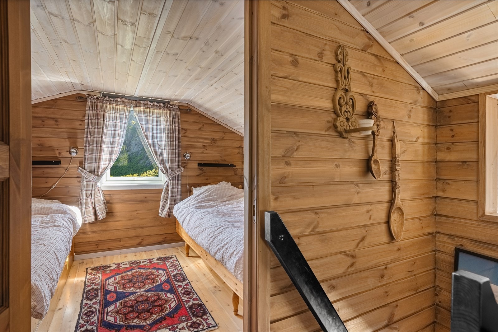 Opp i 2. etasje finner man to soverom og kott. Galleribilde