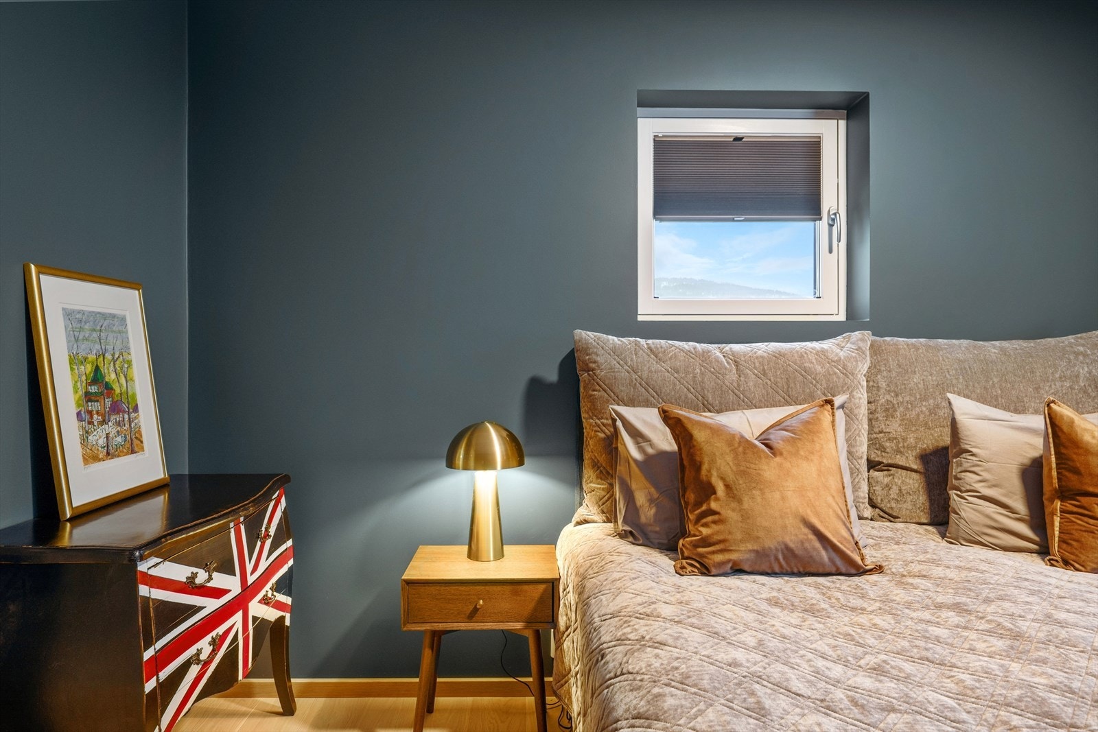 Det er plass til garderobeskap her inne om man ønsker dette. Galleribilde