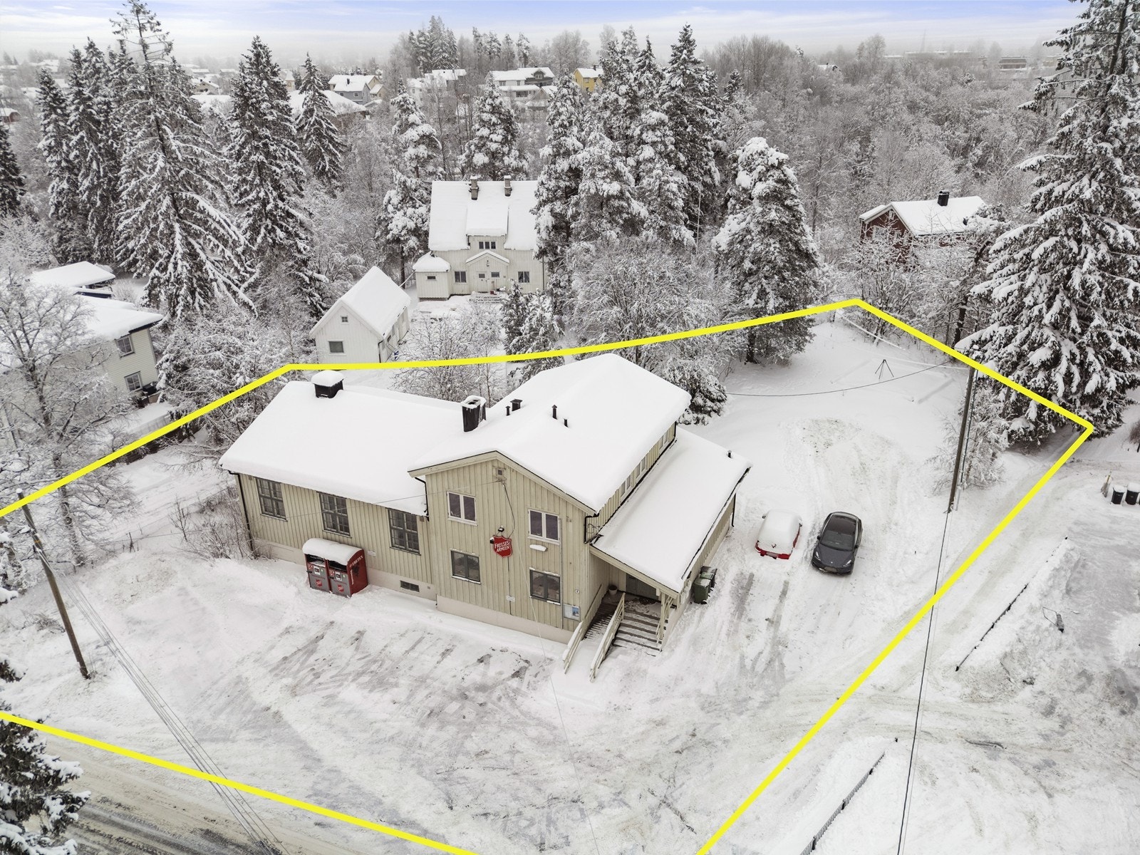 Velkommen til Rikard Nordraaks Vei 8! - Tomtegrensen er markert for å vise eiendommens omfang. (Noe avvik kan forekomme) Galleribilde