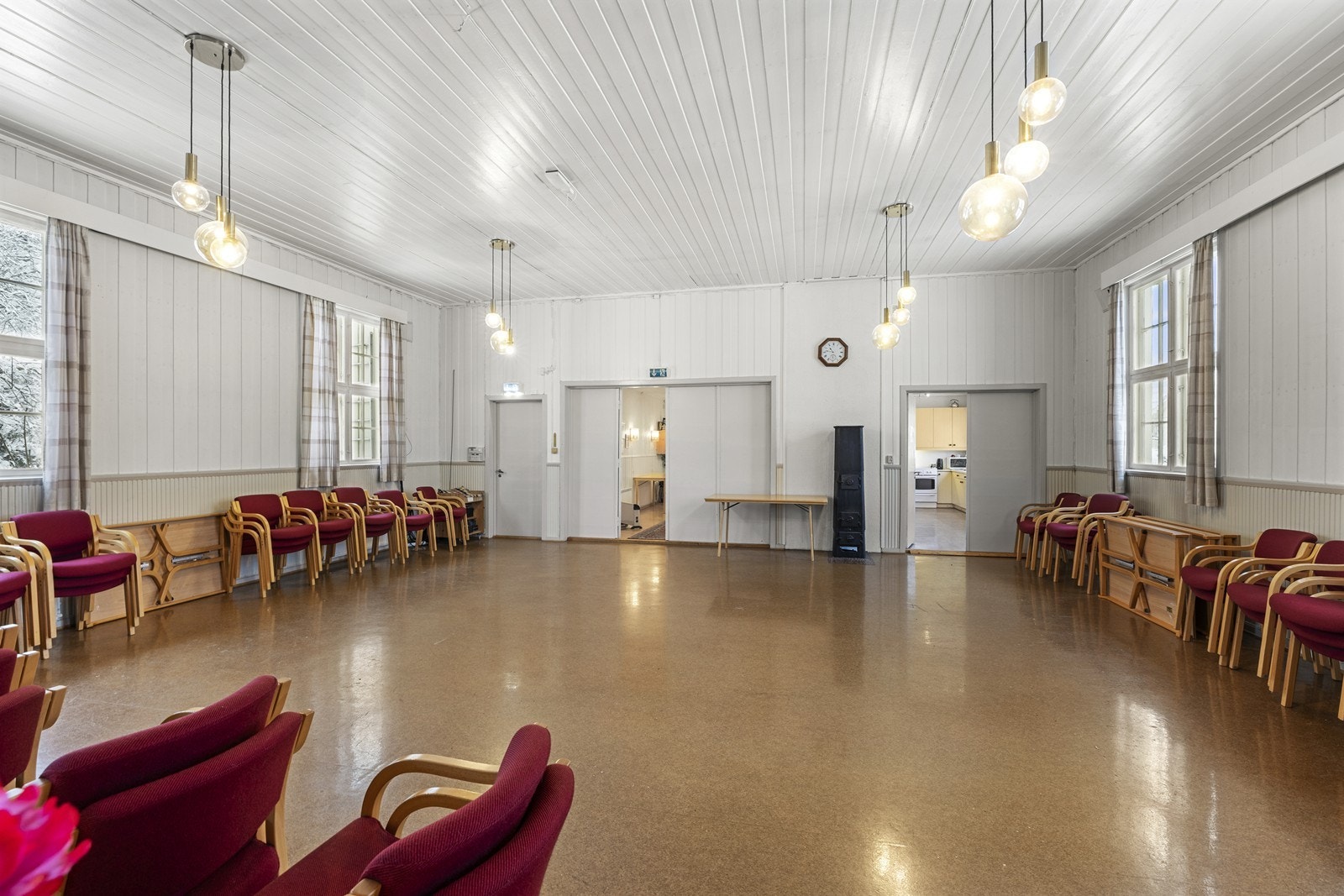 Salen gir stor fleksibilitet for møblering og ulik bruk. Galleribilde