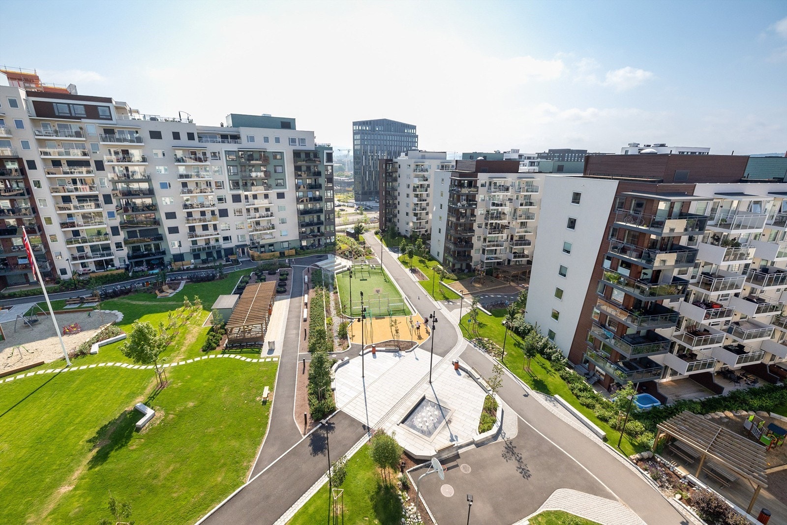 Gartnerkvartalet er en grønn og moderne hageby med et pent opparbeidet uteareal Galleribilde