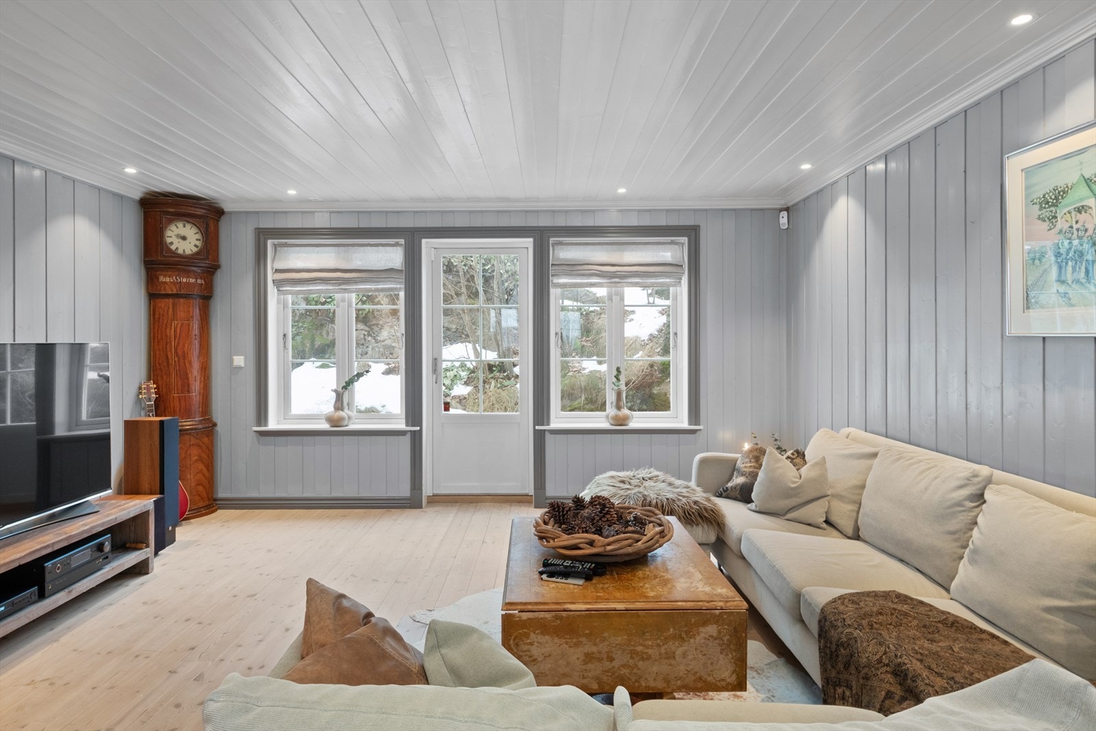 Utgang til hage gir enkel tilgang til uteområdet. Galleribilde