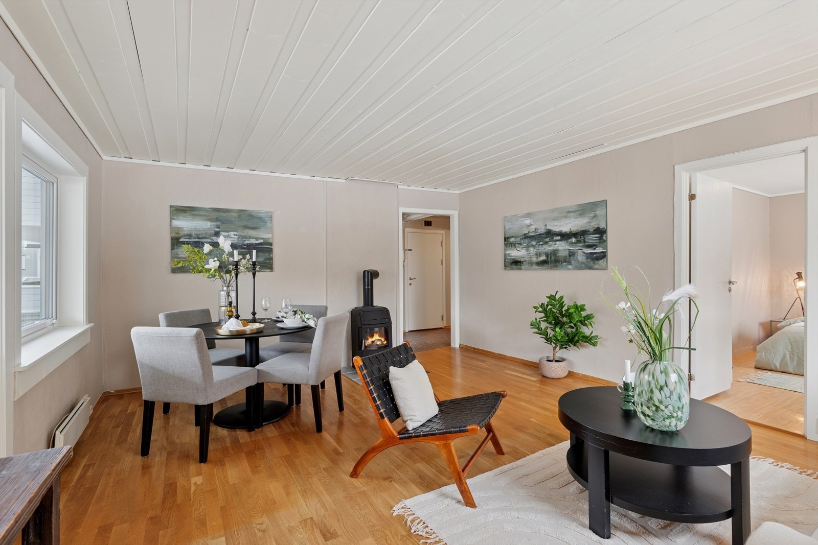 Koselig stu med nymalte flater. Galleribilde