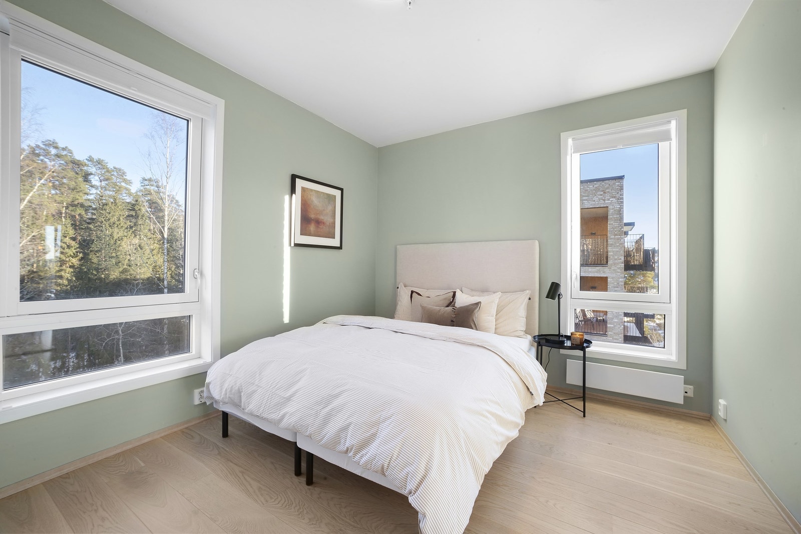 Hovedsoverommet har generøs størrelse og gode møbleringsmuligheter. Galleribilde