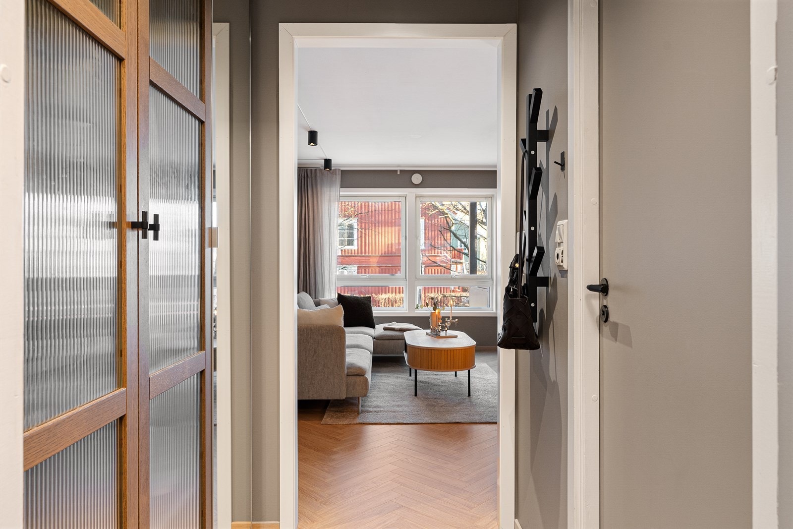 Entré med god plass til oppbevaring av sko- og yttertøy. Galleribilde