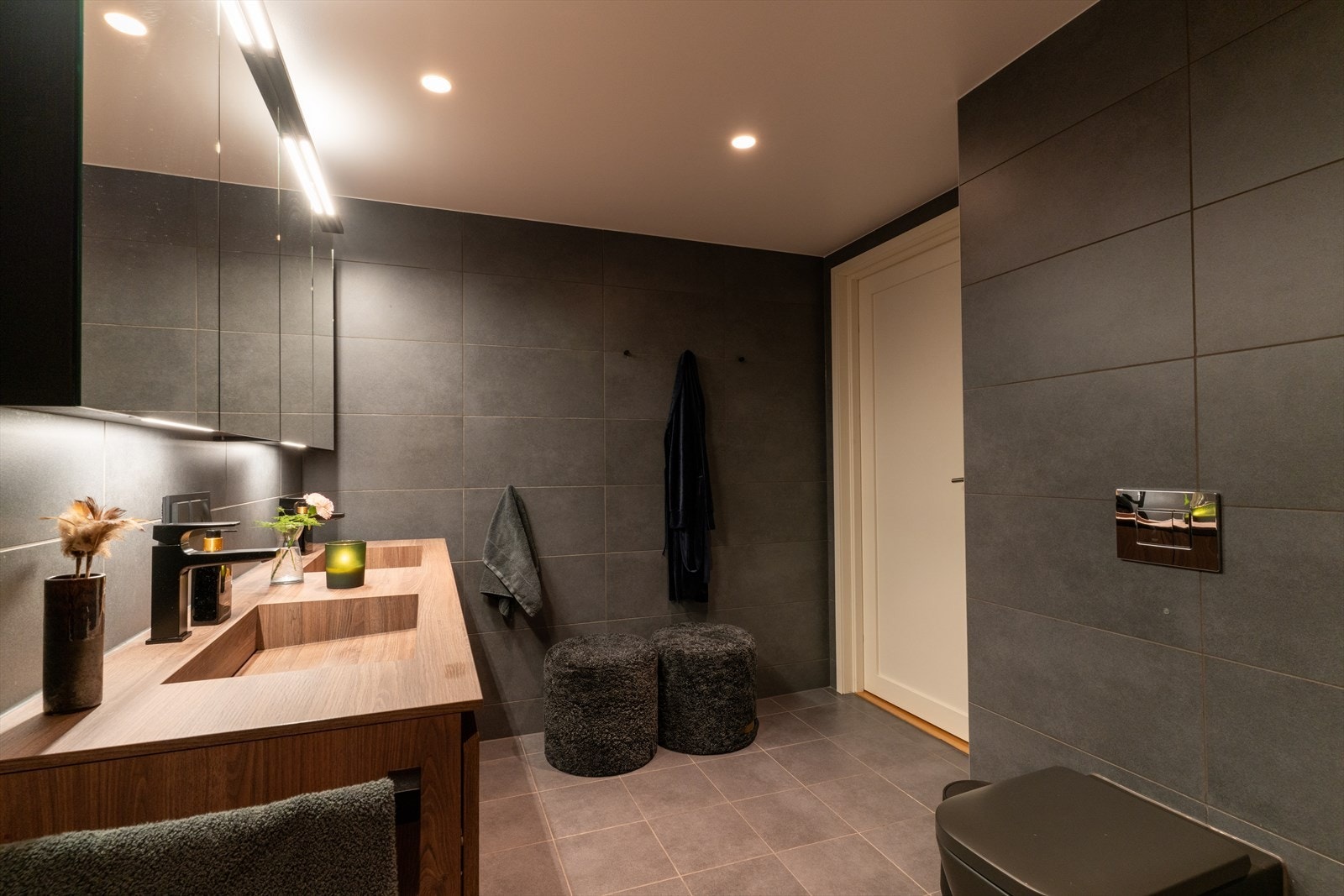 Badet er bygget med kvalitetsmaterialer som sikrer lang levetid! Galleribilde