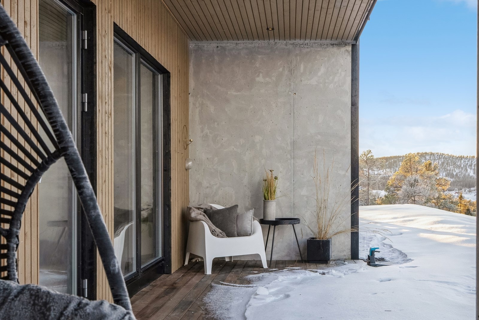 På terrassen kan man nyte ettermiddags- og kveldssol. Galleribilde