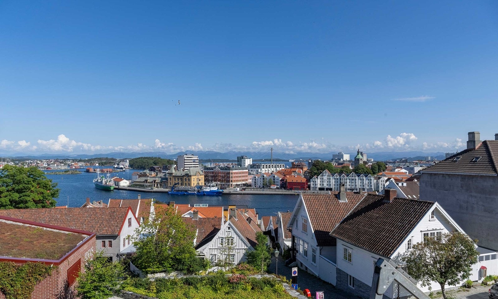 Utsikt mot havnen Galleribilde