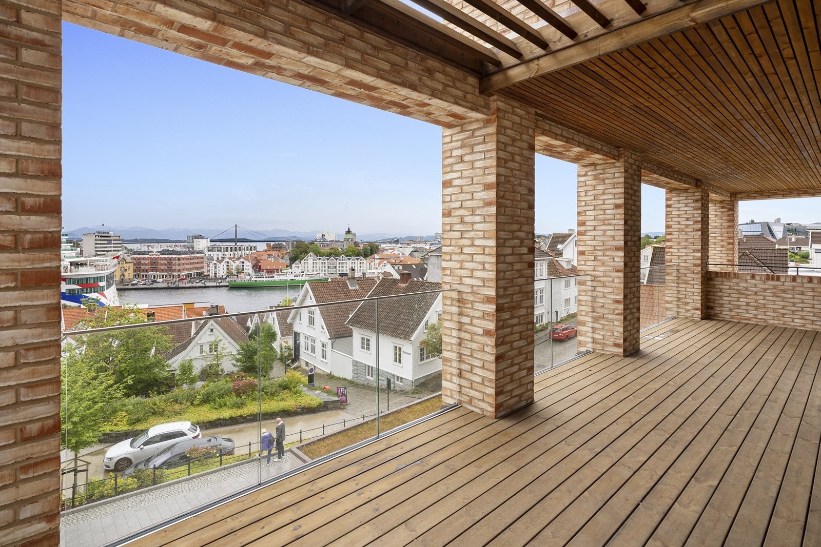 Balkongen er 28 kvm. Galleribilde