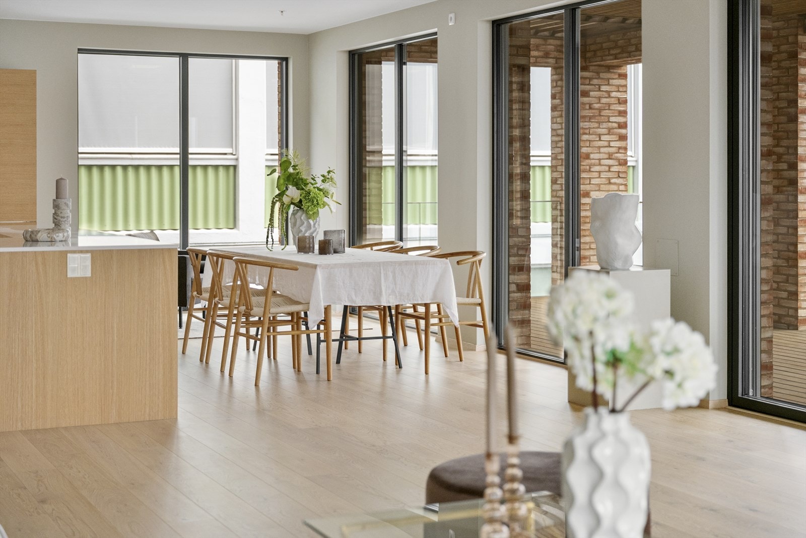 Det leveres vannbåren gulvvarme i stue, kjøkken, gang/hall, bad og vaskerom. Galleribilde