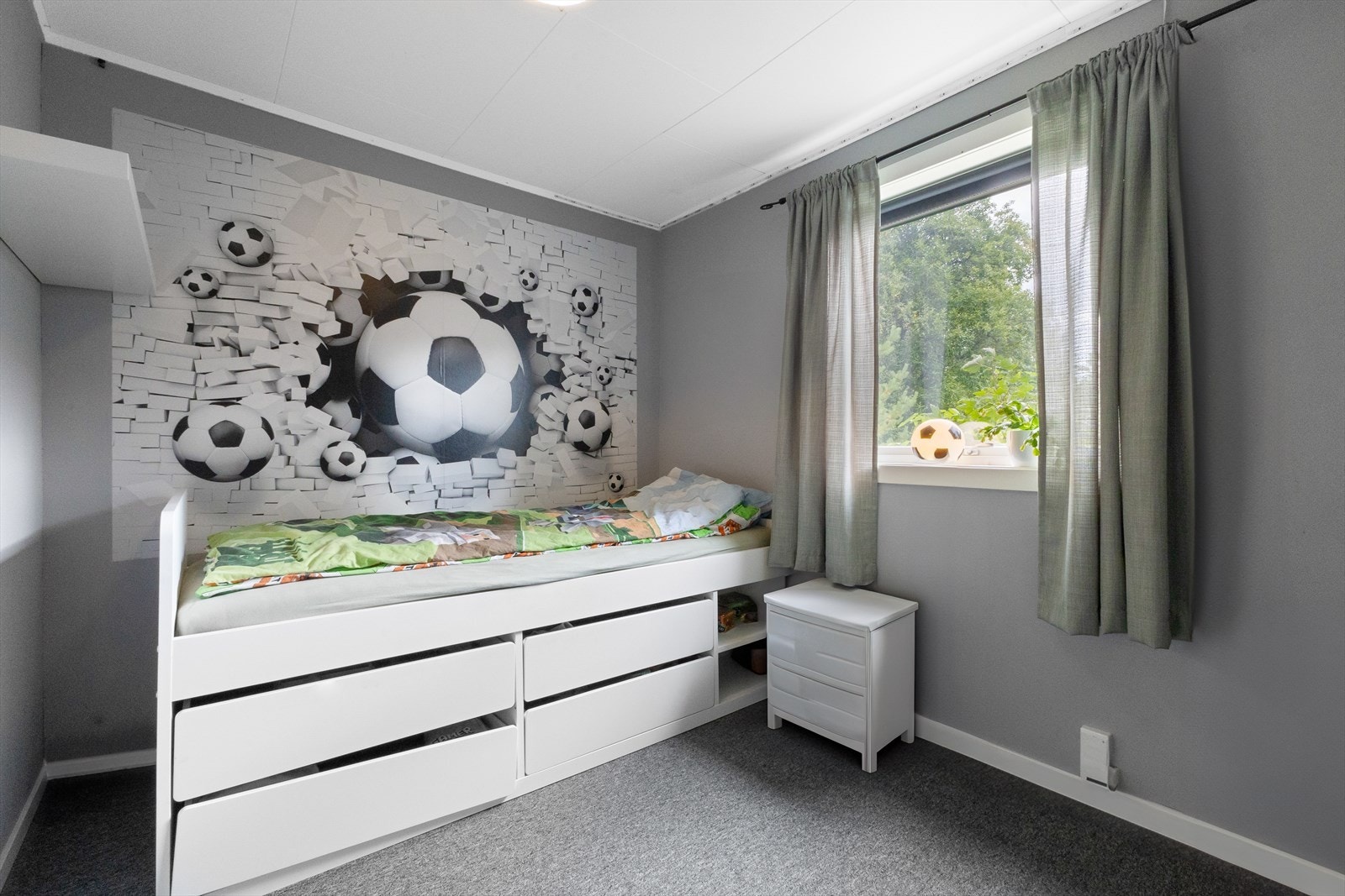 Soverom nr 2 i denne etasjen. Dette er perfekt som barnerom. Galleribilde