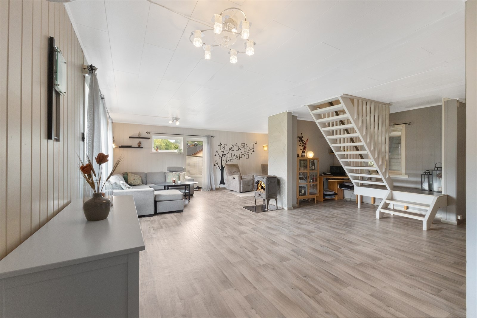 Her har man god plass til å invitere storfamilien. Galleribilde