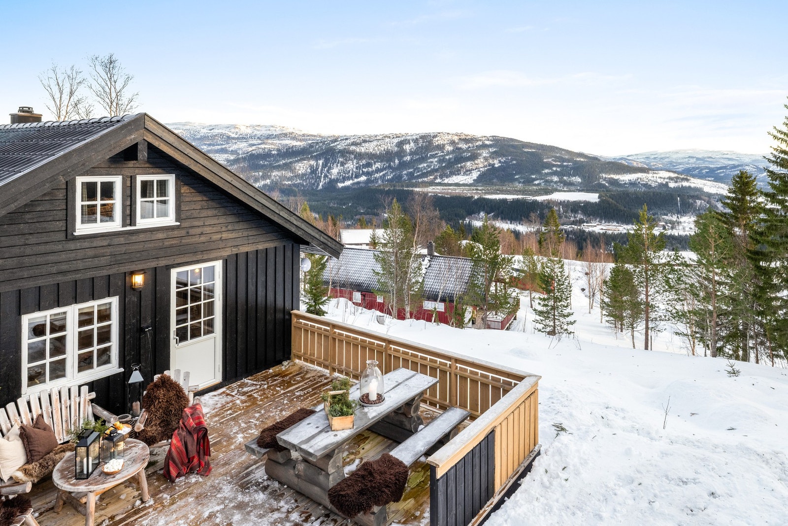 Høy og fin beliggenhet Galleribilde