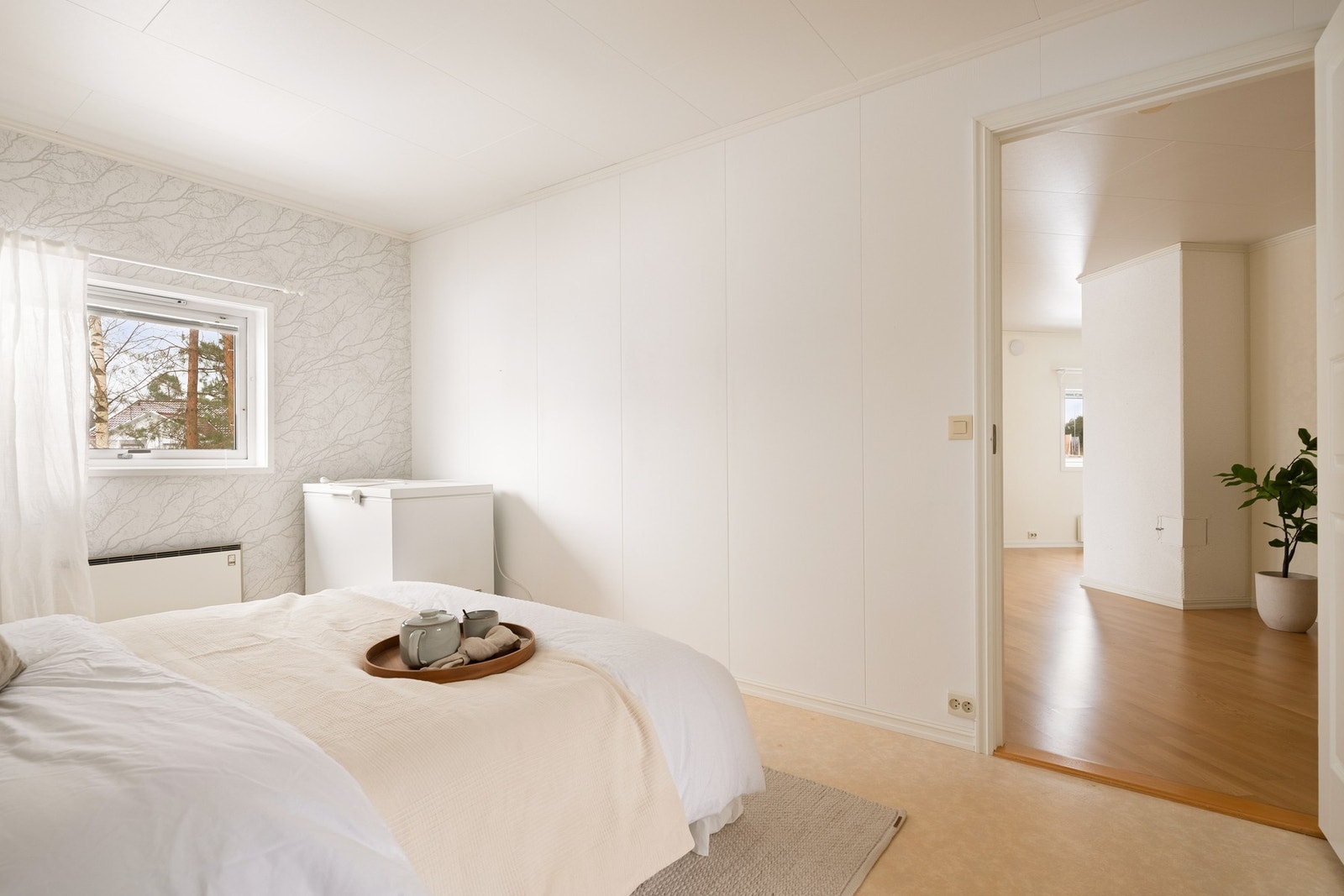 Hovedsoverommet har plass til dobbeltseng og tilhørende møblement Galleribilde