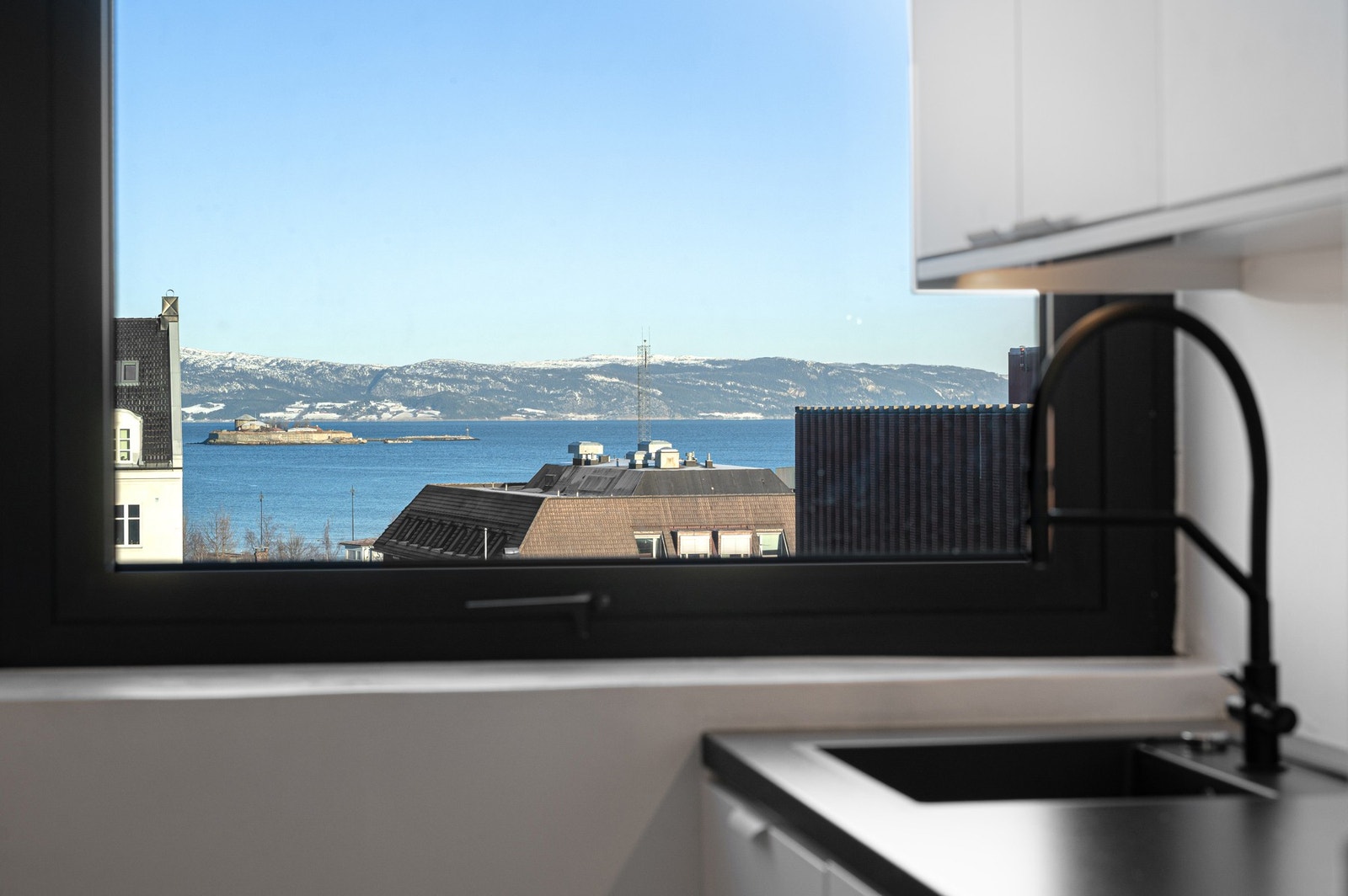 Fjernvarme og kabeltv inkl. i felleskostnadene. Galleribilde