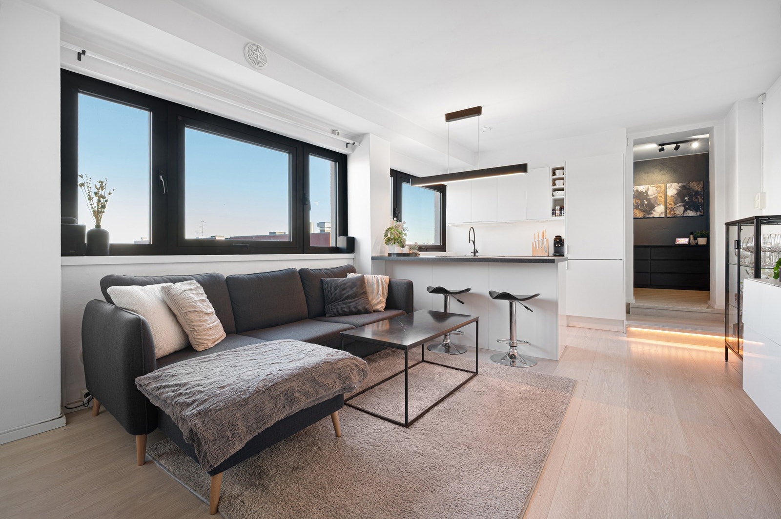 EiendomsMegler 1 v/Martin Mitani har gleden av å presentere Elvegata 18! Foto Krokstad & Nervik v/ Jens Martin Nervik. Galleribilde