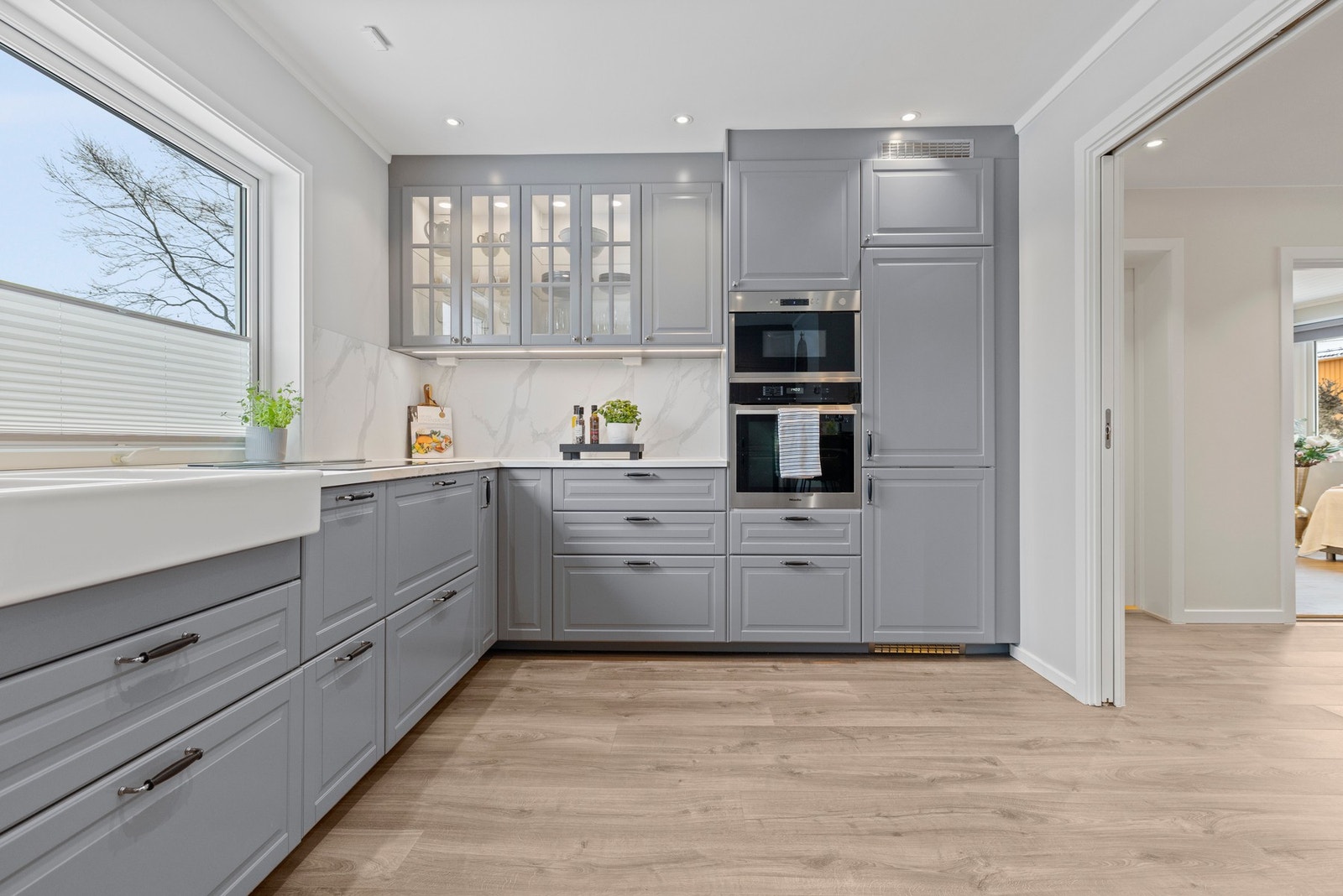 Det er installert komfyrvakt samt waterguard som lekkasjesikring for vann- og avløp samt tilkoblede apparater. Galleribilde