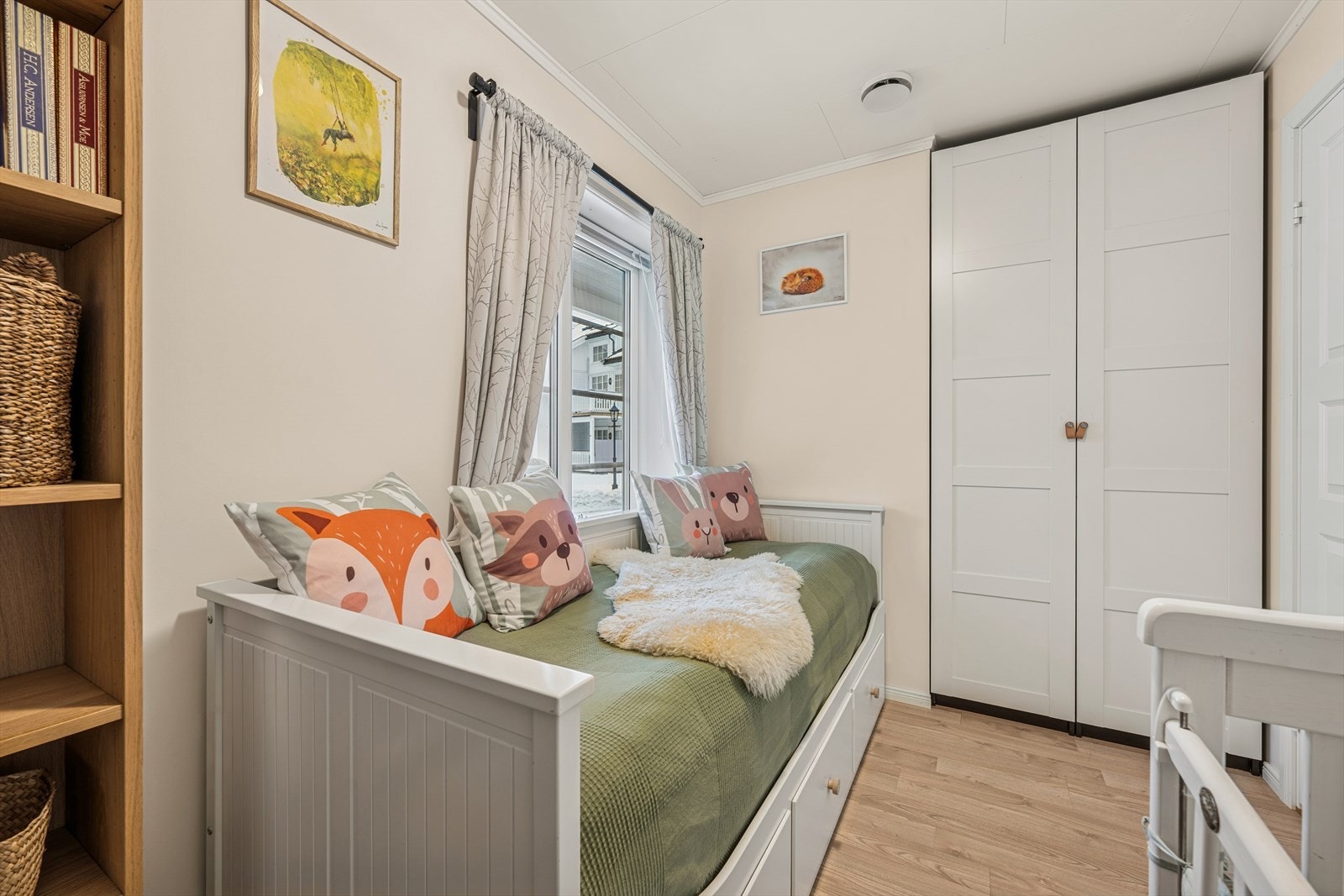 Soverom 2 brukes gjerne som barnerom, gjesterom eller hjemmekontor. Galleribilde