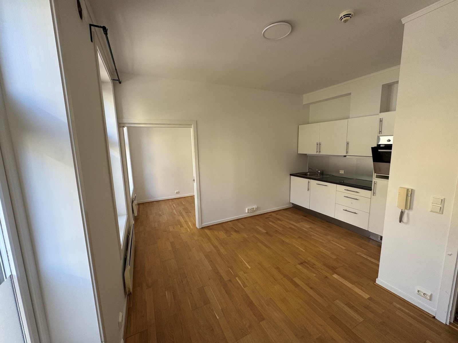 Åpen stue og kjøkkenløsning. Galleribilde