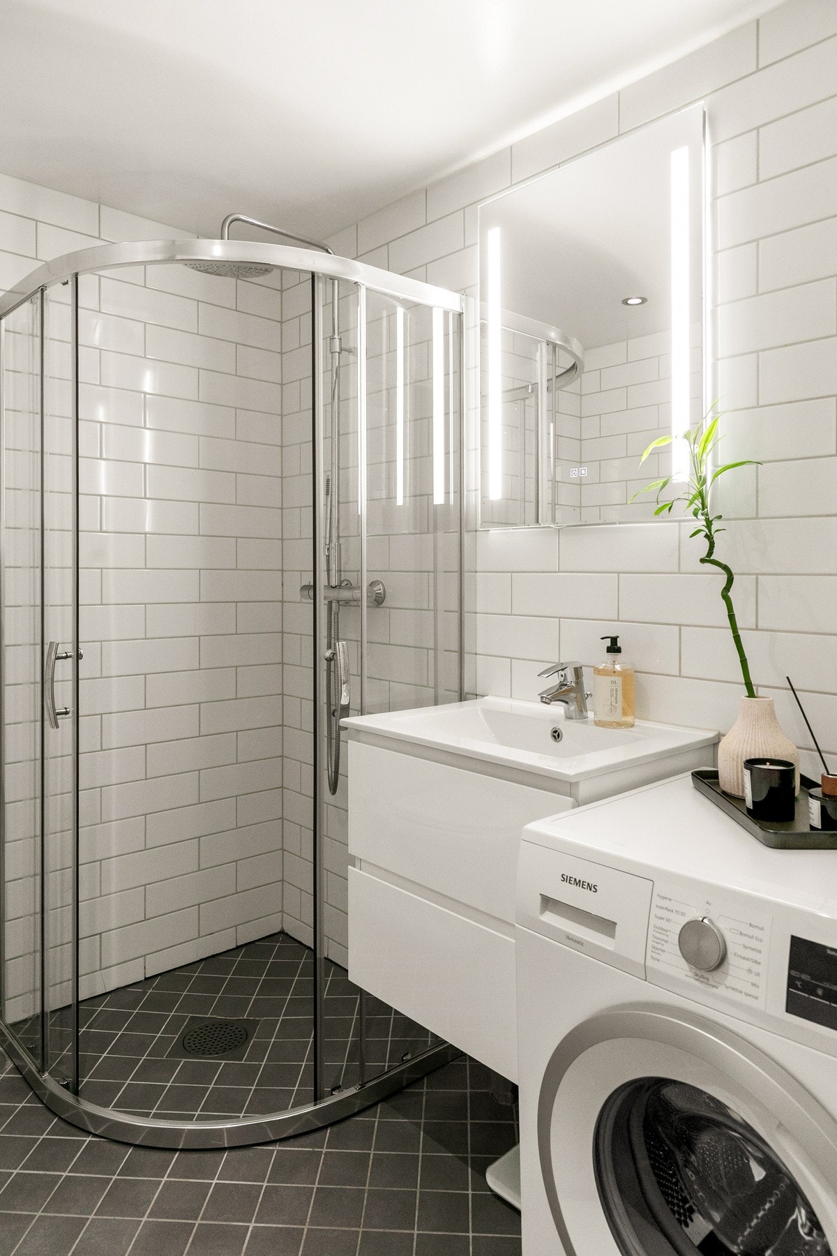 Det er montert ny regnfallsdusj i 2022. Galleribilde