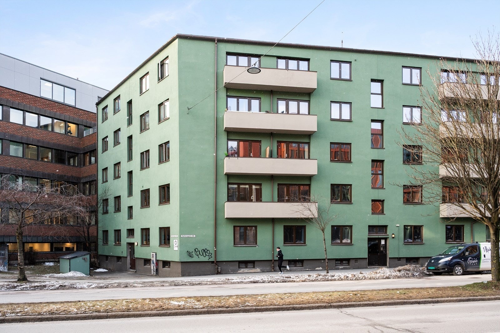 Bygården har en svært sentral og attraktiv beliggenhet på Tøyen, i grenseområdet mellom urbane Tøyen og idylliske Kampen. Galleribilde