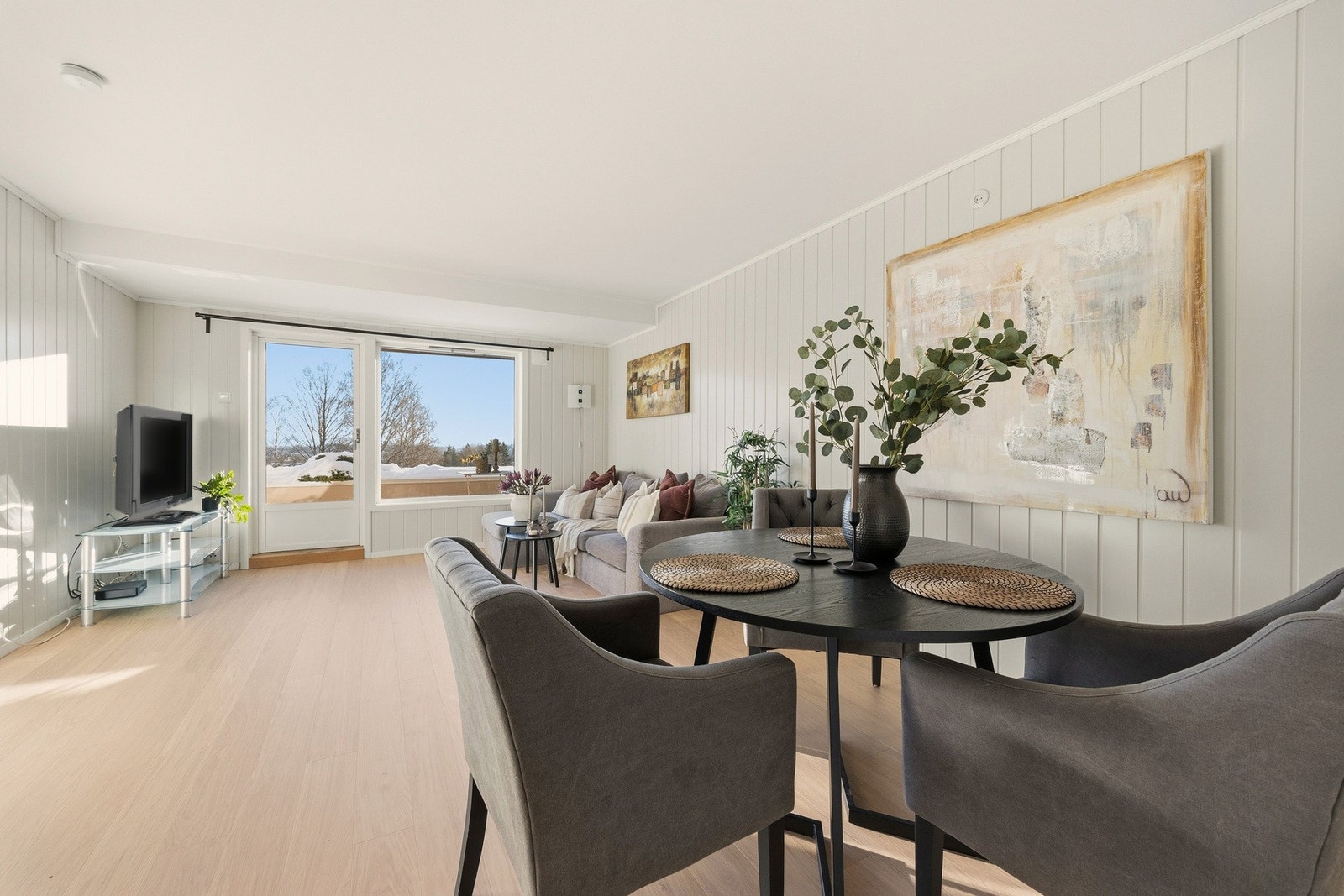 Velkommen til Belsetveien 117 - Presentert av Kenneth Eckmann v/EIE eiendomsmegling Sandvika.
Foto: Anders Kjøndal v/Luxe AS Galleribilde