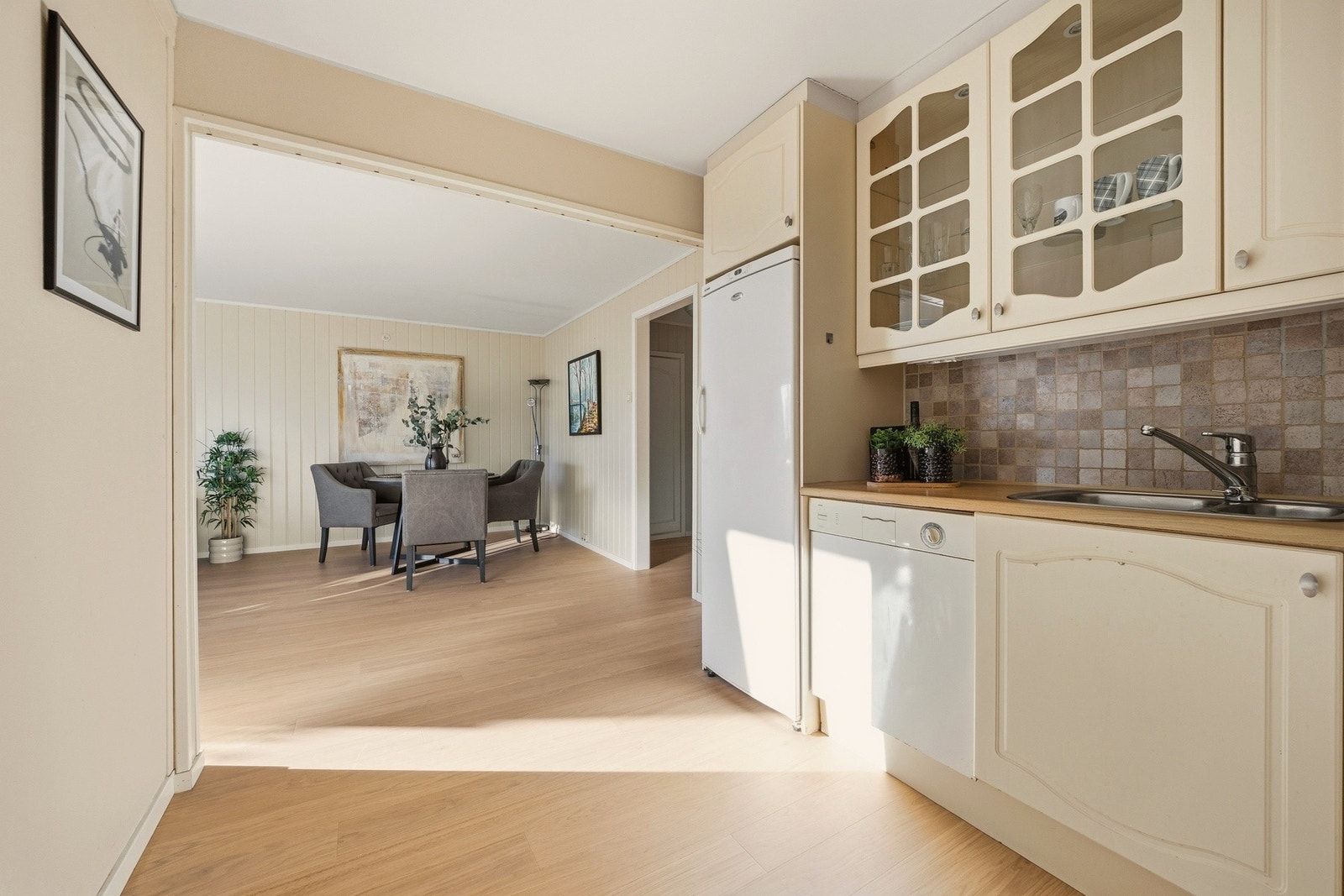 Kjøkkeninnredningen er fra Mias kjøkken Sandefjord Galleribilde