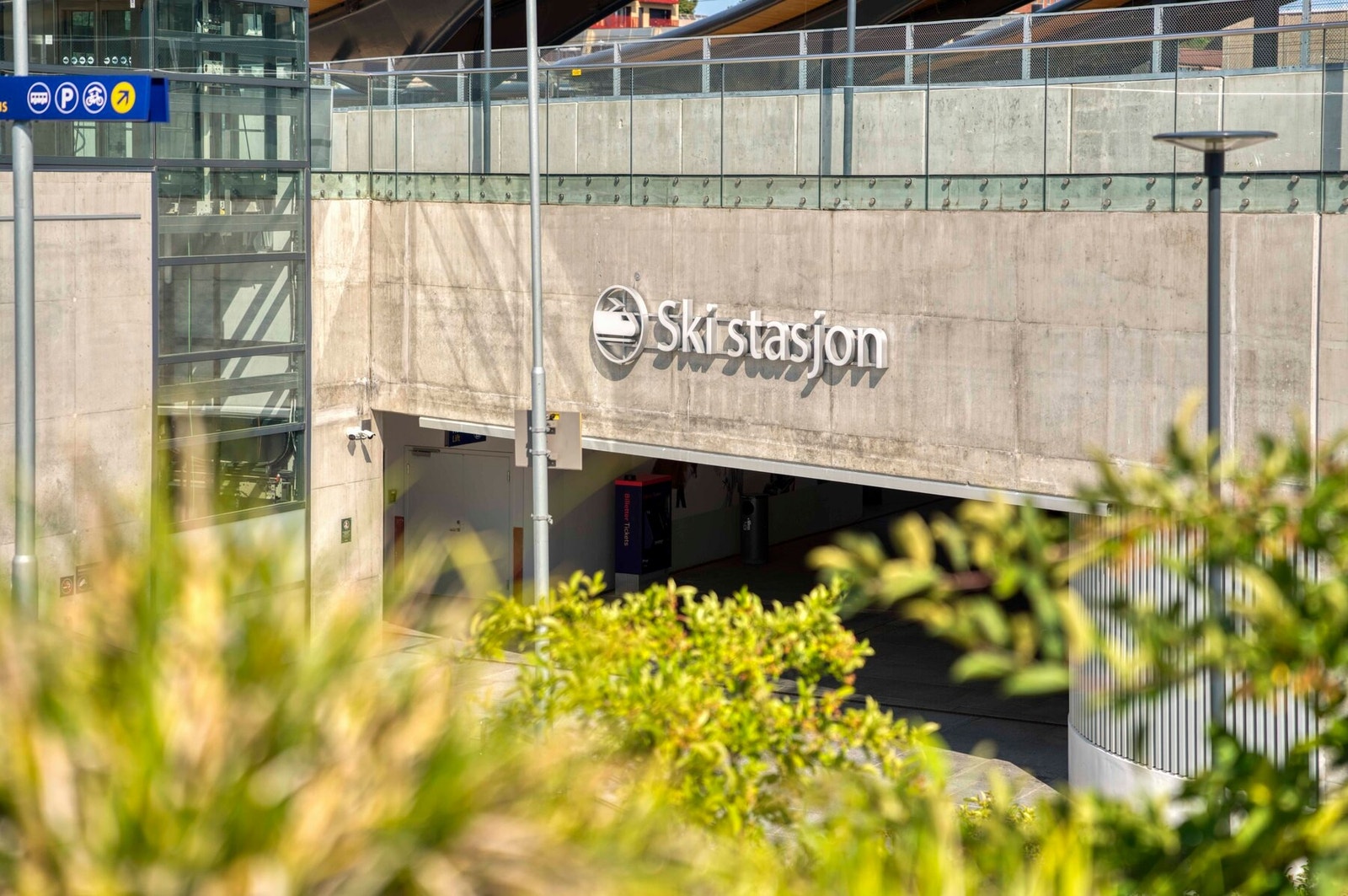 Kort vei til Ski stasjon og Follobanen som tar deg til Oslo på kort tid. Galleribilde