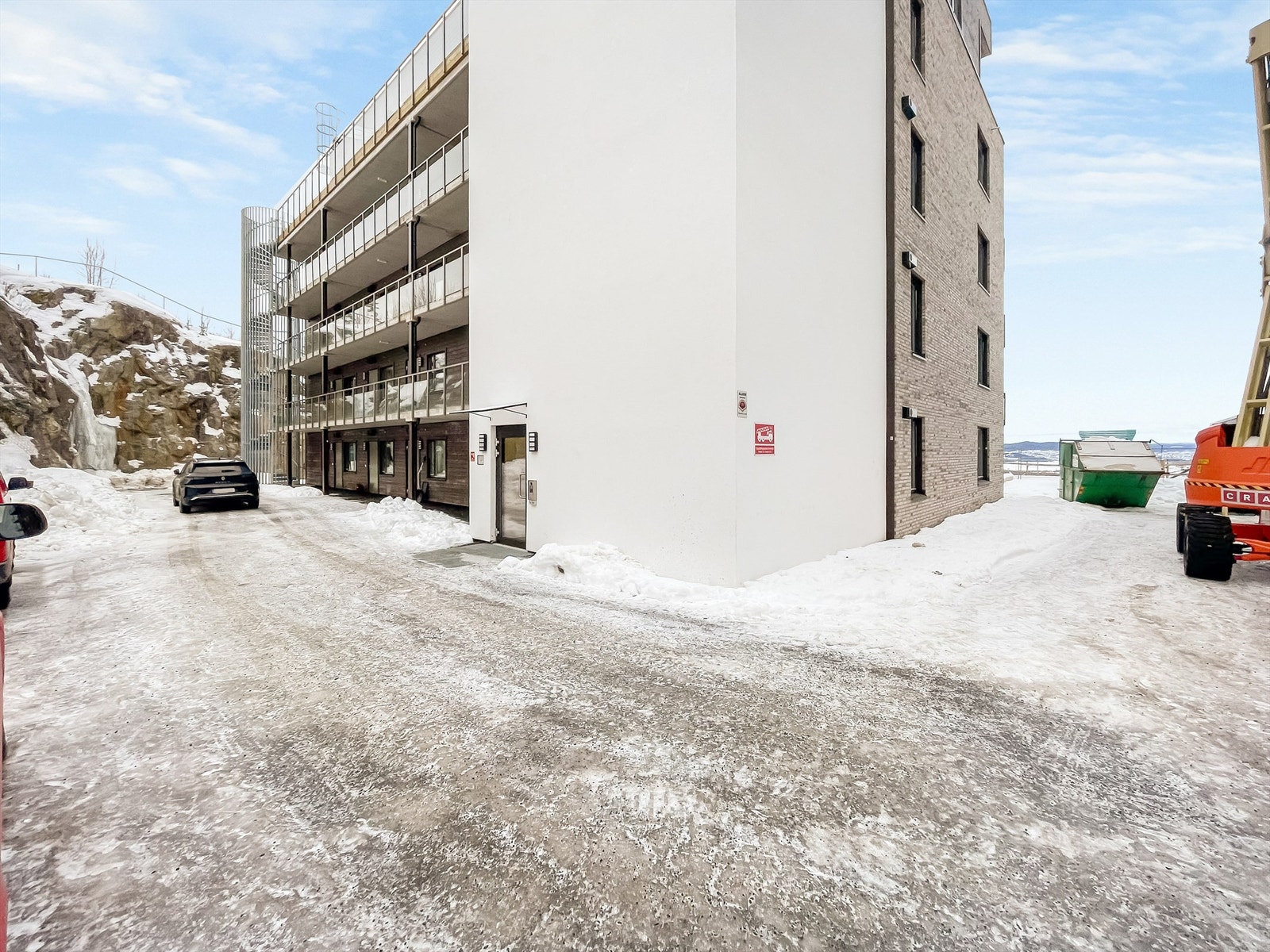 Bygget stod ferdig oppført i 2025 og holder standard deretter. Galleribilde