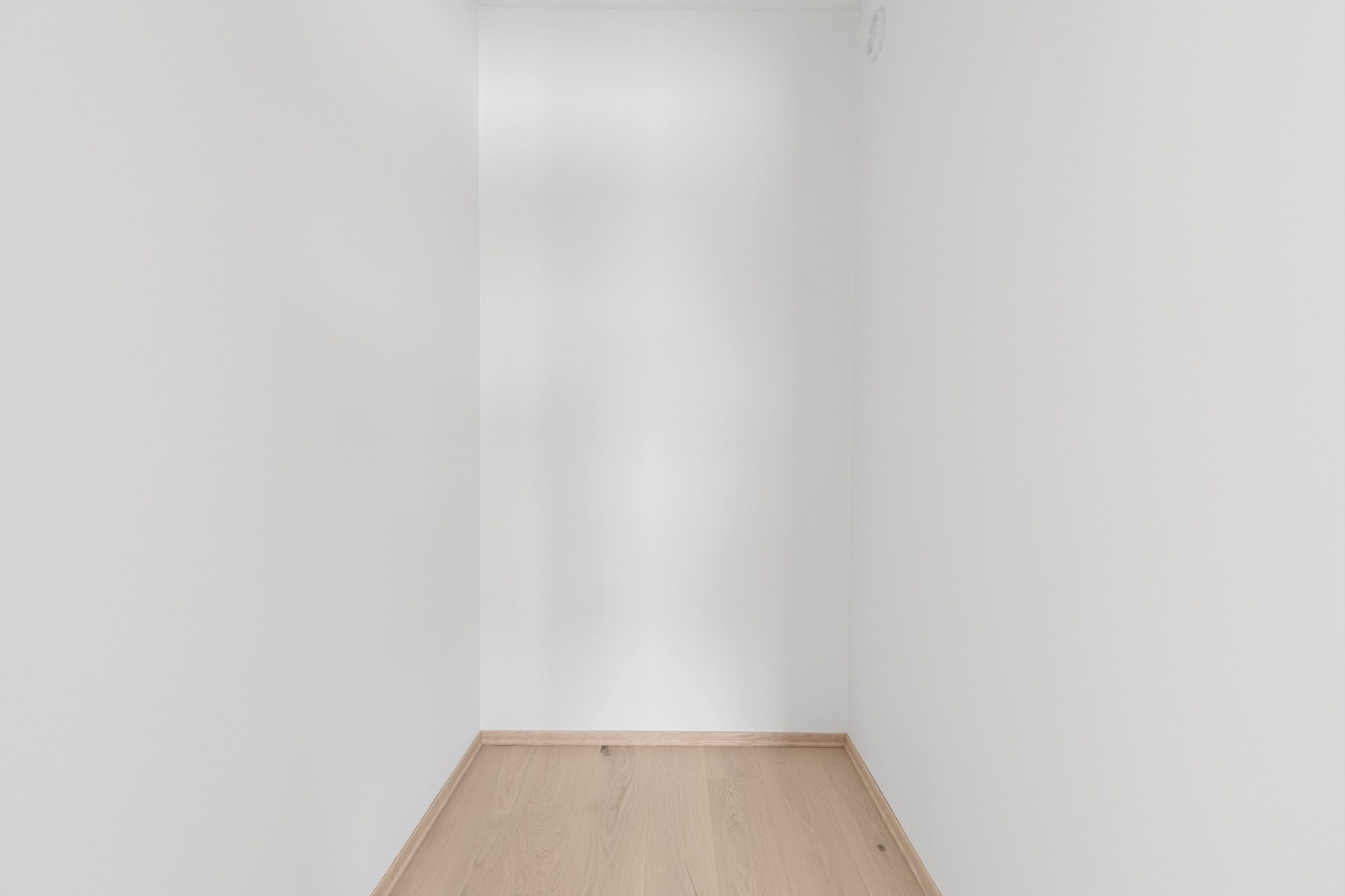 Flere oppbevaringsmuligheter med enkel tilgang. Galleribilde