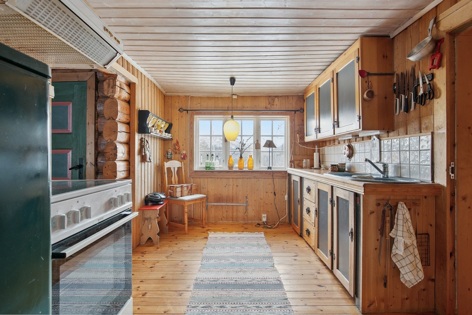 Praktisk og funksjonelt kjøkken Galleribilde